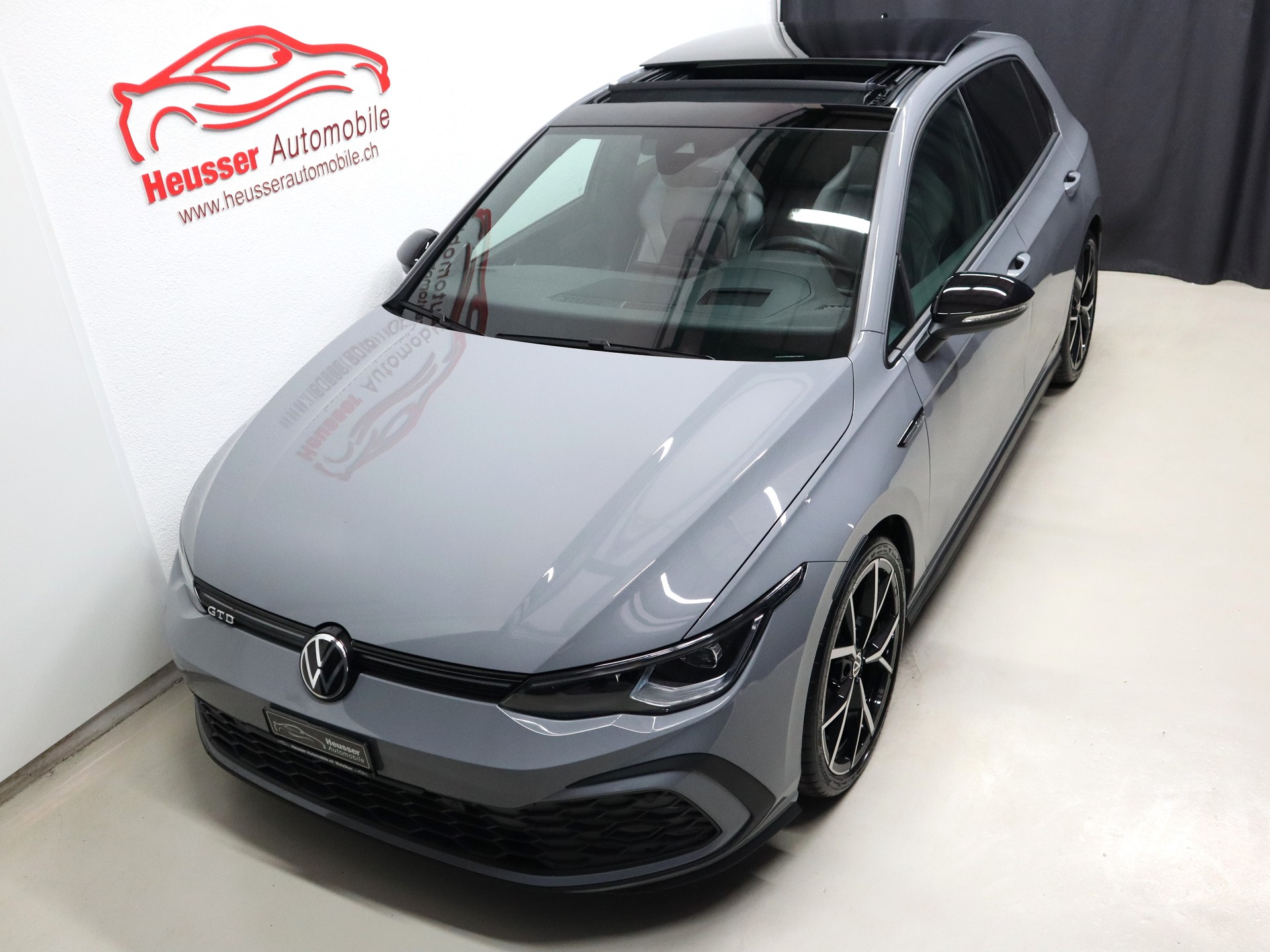 VW Golf 2.0 TDI GTD DSG - Panorama - Leder - Harman/Kardon - Head-Up - AHK - Kamera - 200 PS-showroom-element-2
