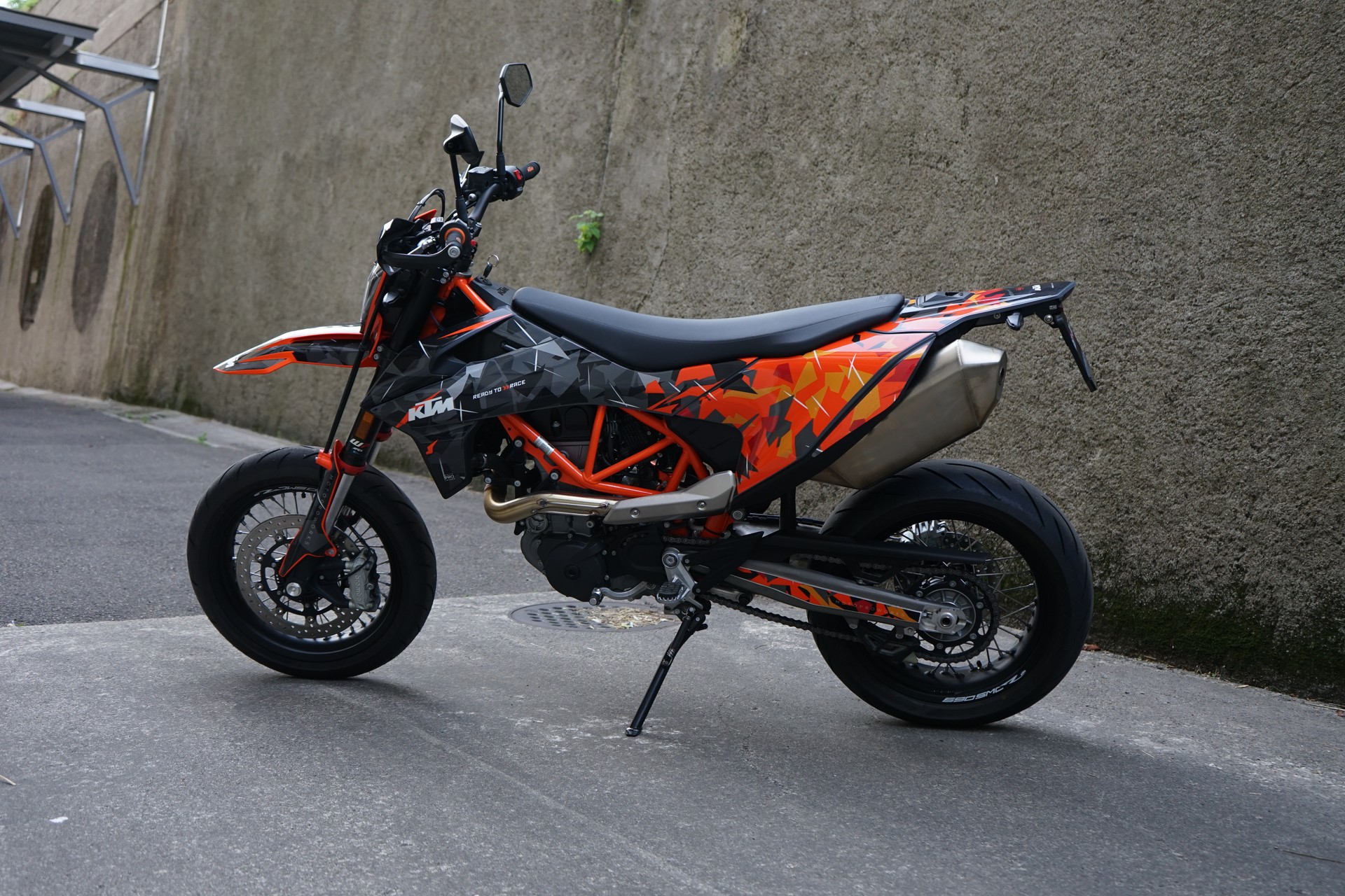 KTM 690 SMC R ABS (35 kW)-image-0