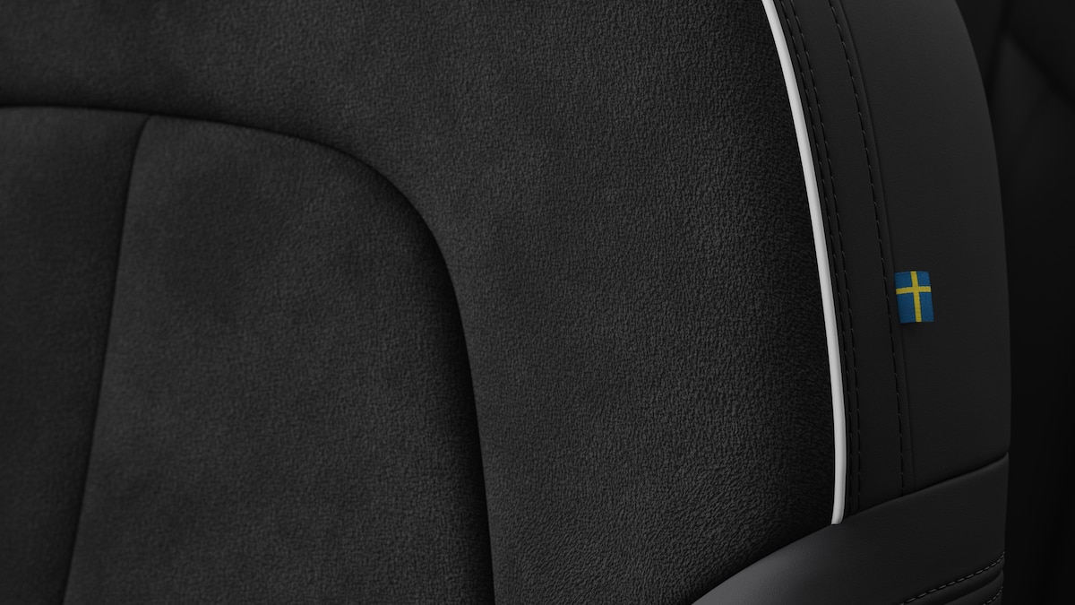 VOLVO EX40 Twin Black Edition AWD-image-11