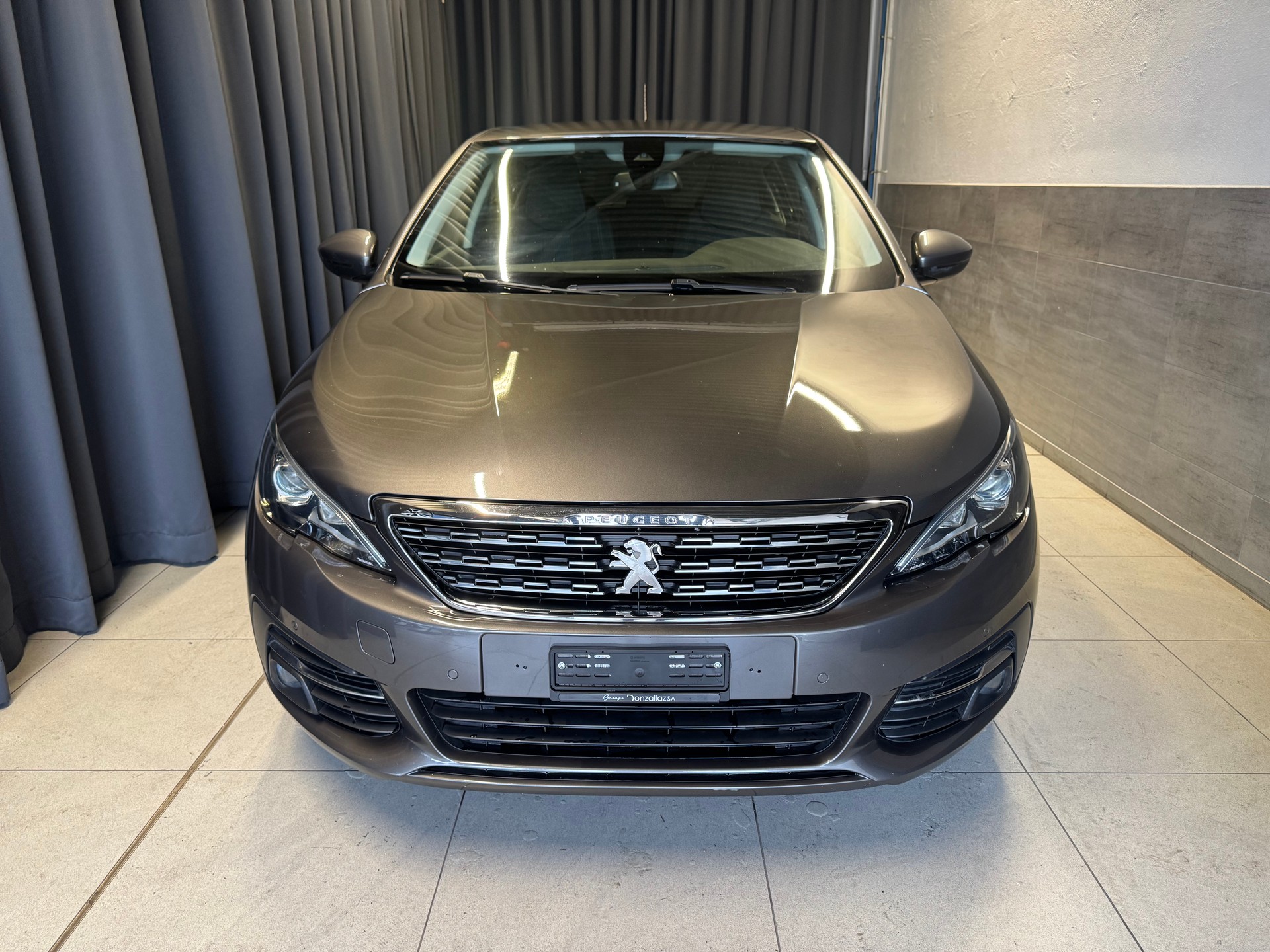 PEUGEOT 308 1.2 Pure Tech Allure EAT6(M)(48)-showroom-element-1