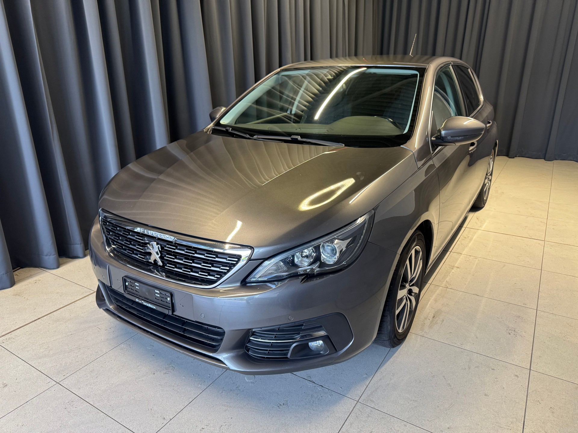 PEUGEOT 308 1.2 Pure Tech Allure EAT6(M)(48)-showroom-element-2