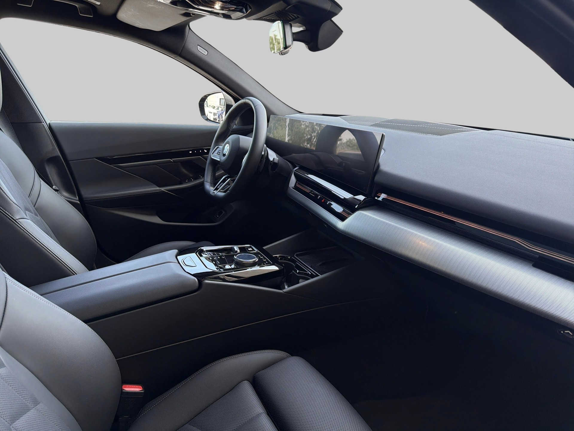 BMW 520d xDr 48V Tour M Sport-image-12