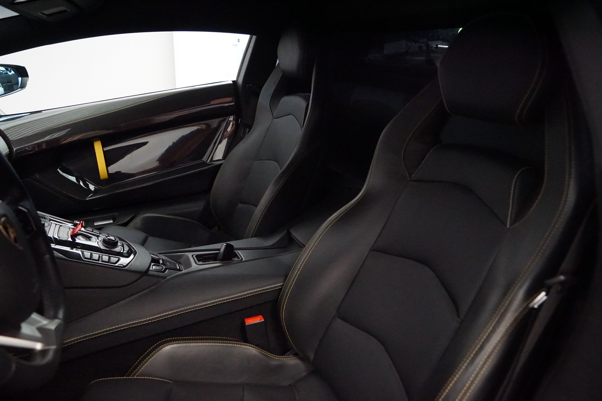 LAMBORGHINI Aventador LP700-4 Coupé E-Gear-image-8