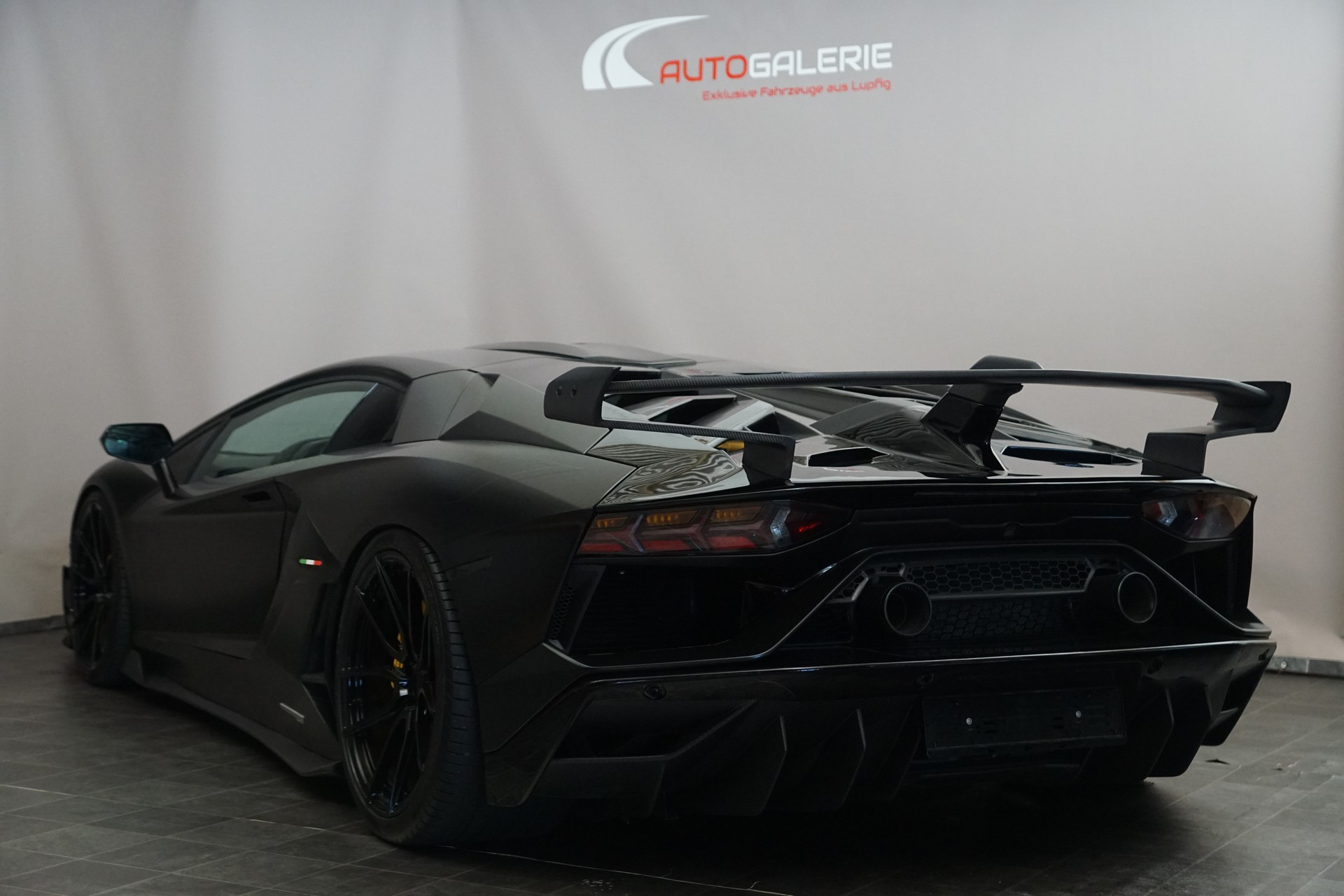 LAMBORGHINI Aventador LP700-4 Coupé E-Gear-image-4