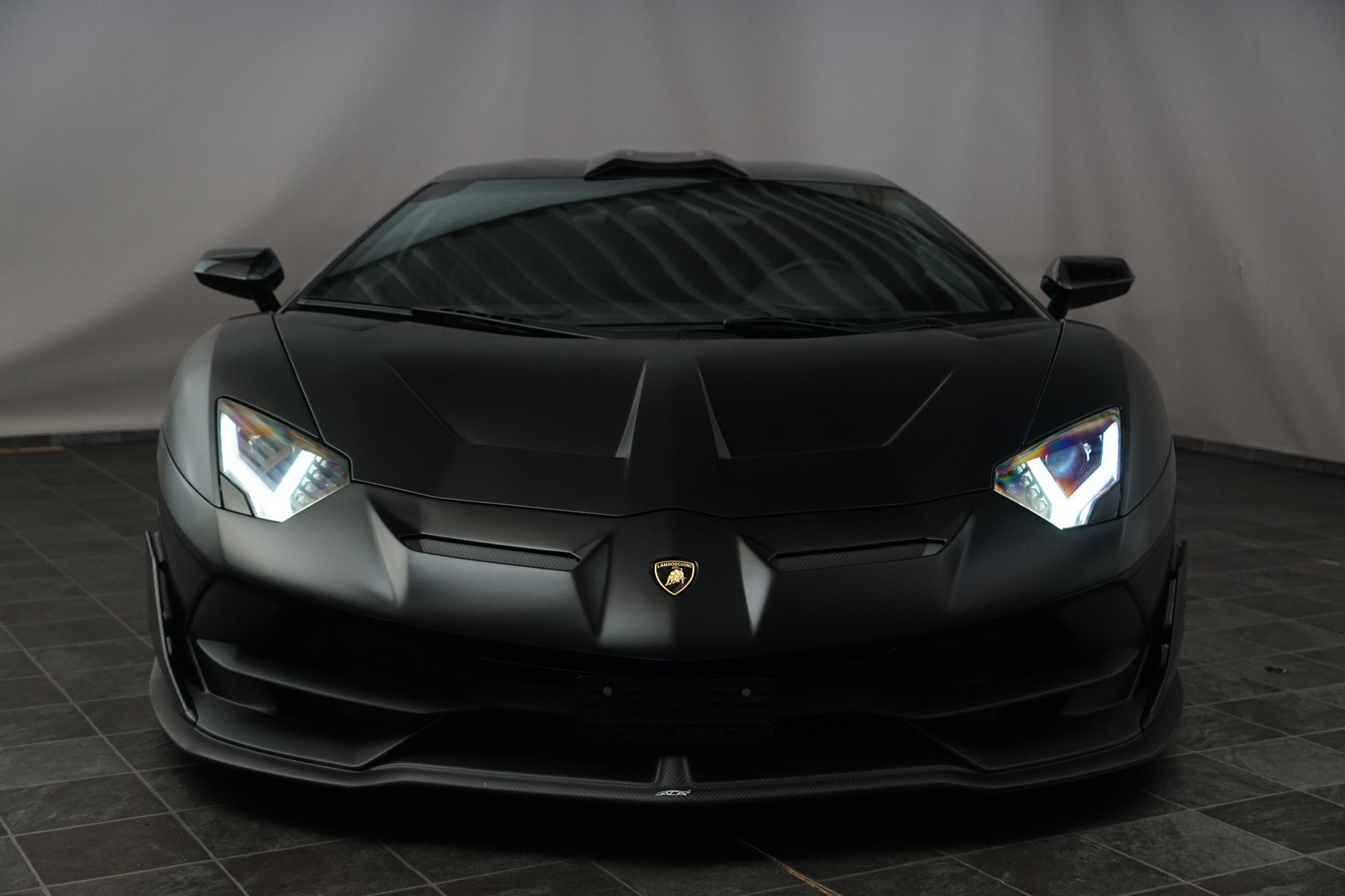 LAMBORGHINI Aventador LP700-4 Coupé E-Gear-showroom-element-1