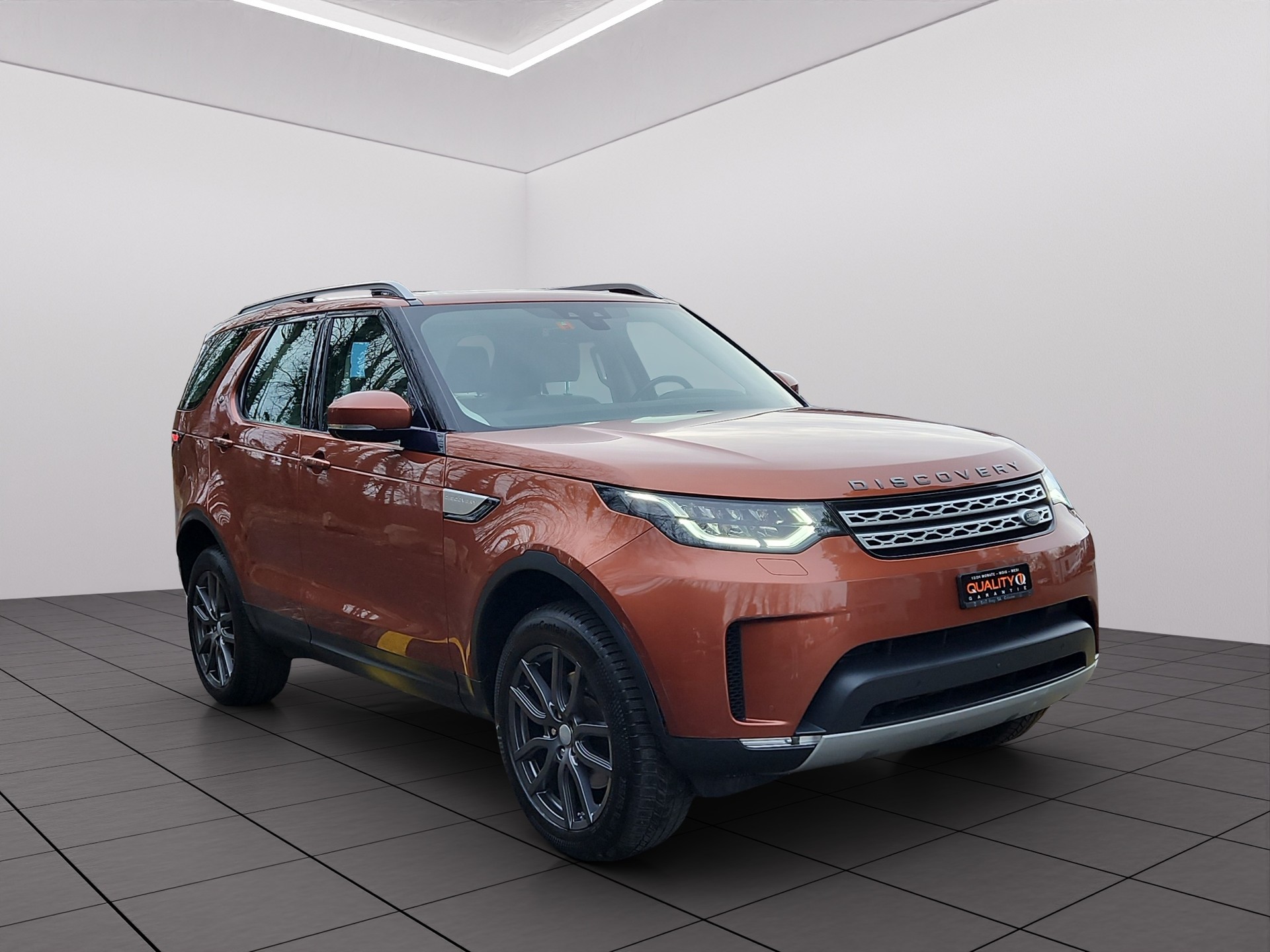 LAND ROVER Discovery 3.0 TD6 HSE Automatic 7 places-showroom-element-2