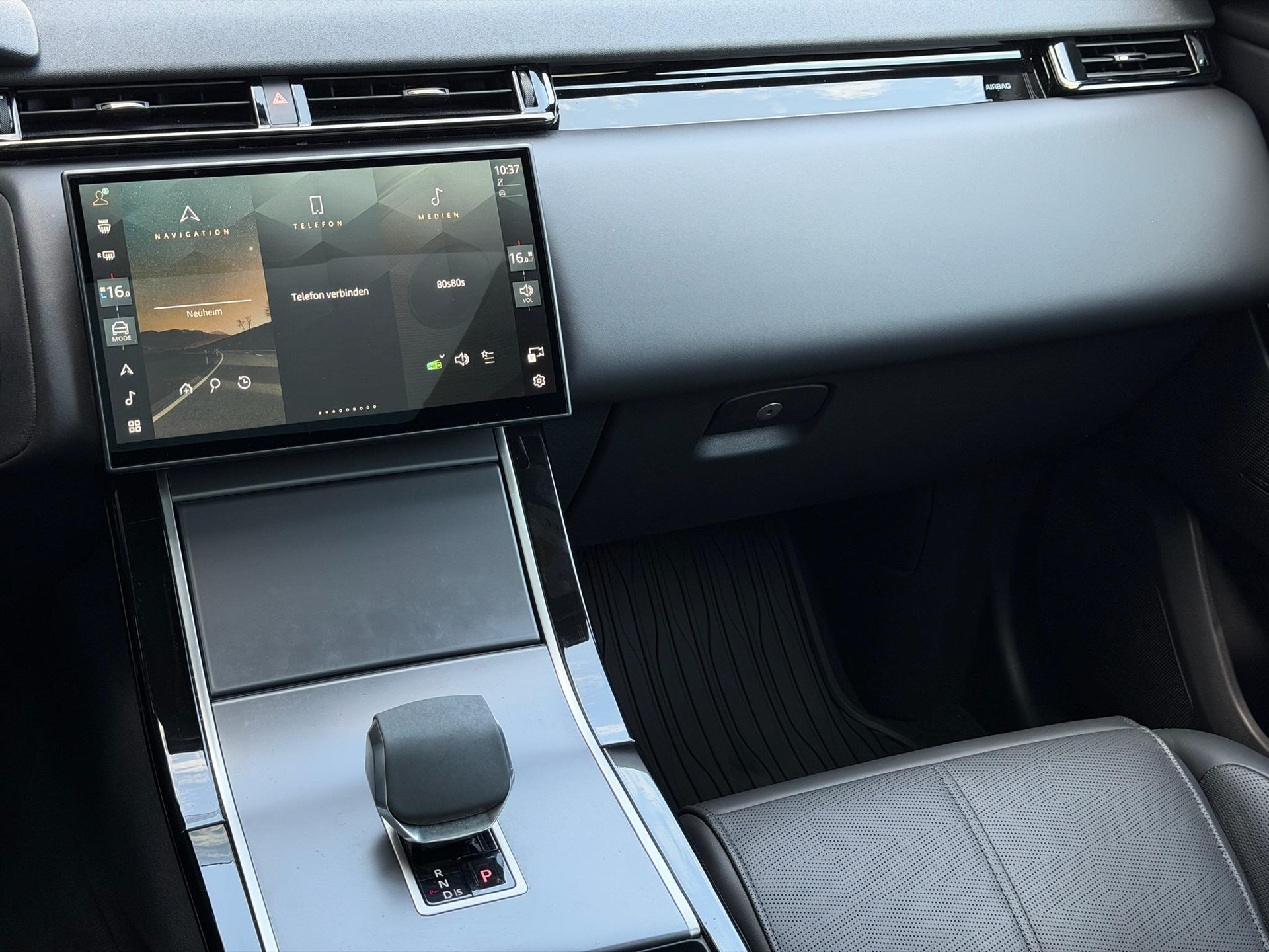 LAND ROVER Range Rover Velar 2.0 P400e Dynamic HSE-image-10