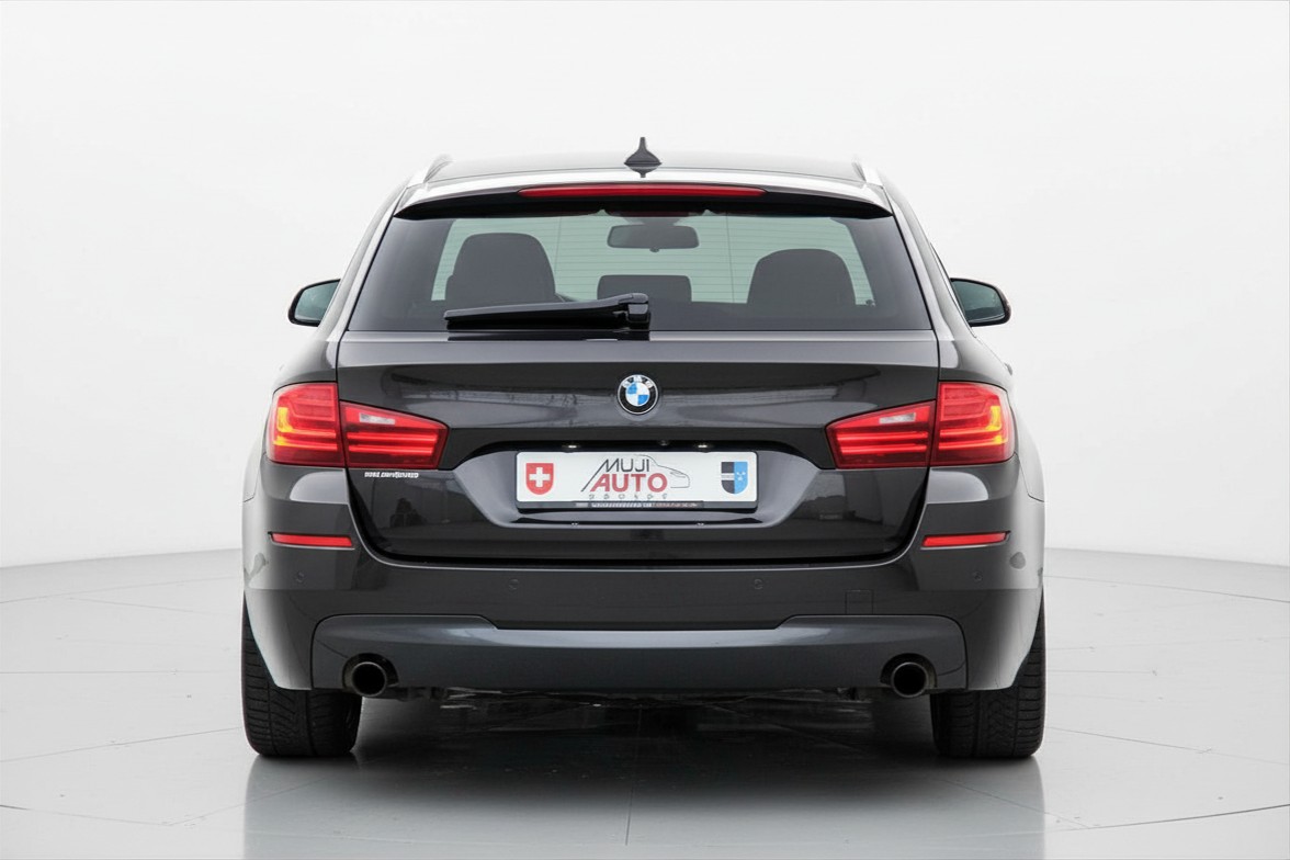 BMW 535d Touring xDrive M-Paket Platinum Sport Edition-showroom-element-3