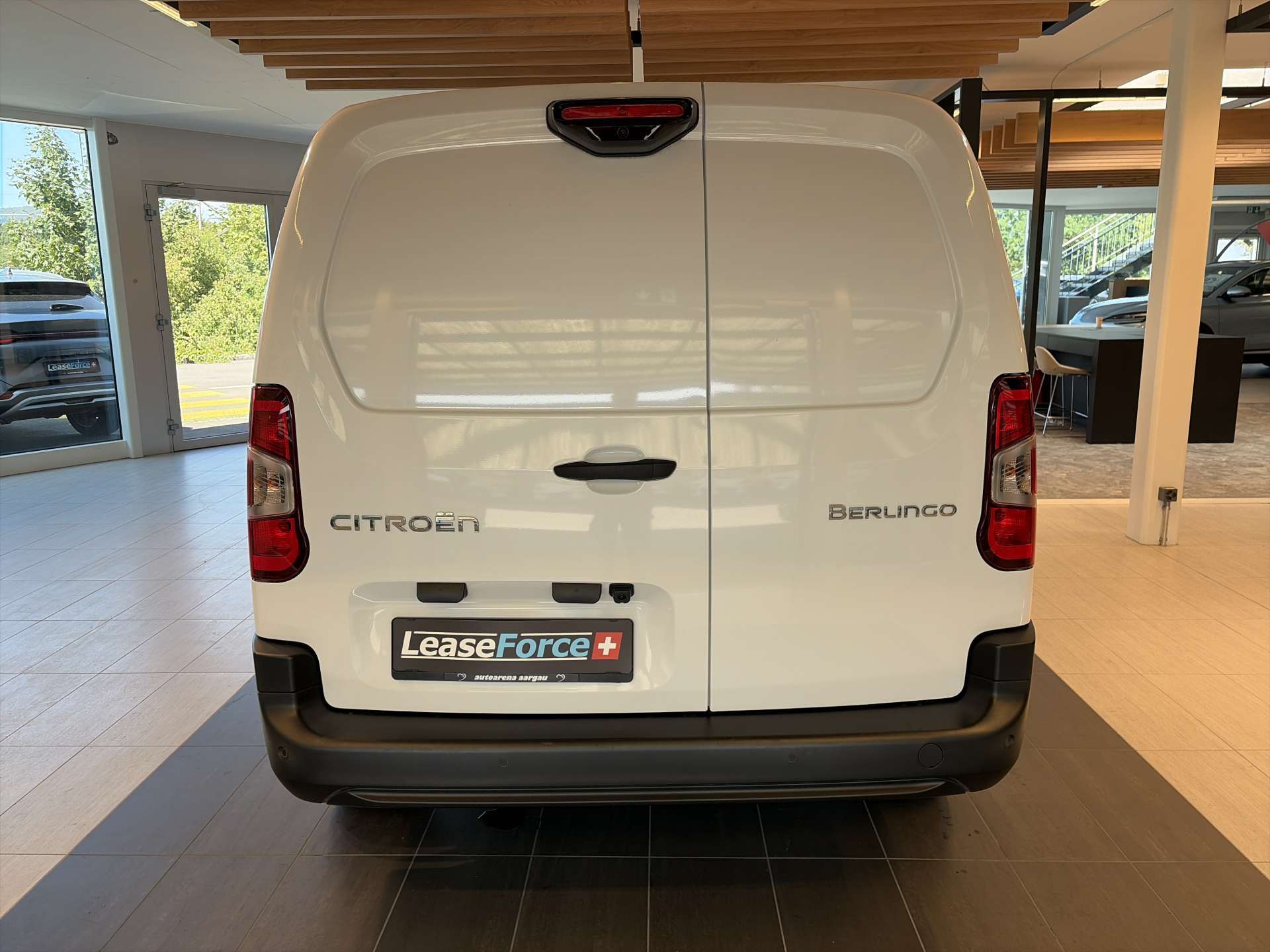 CITROEN Berlingo Van XL 1.5 Blue HDi 130-image-12