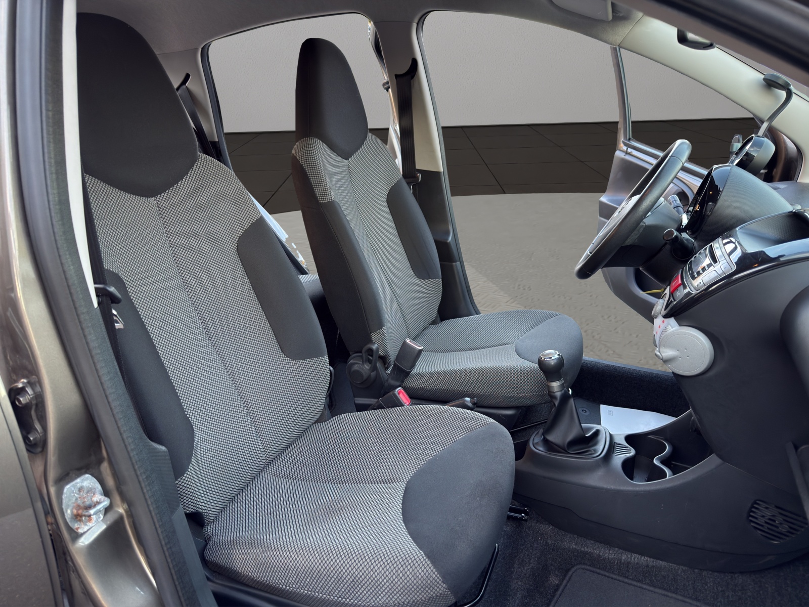 TOYOTA Aygo 1.0 VVT-i Luna-image-16