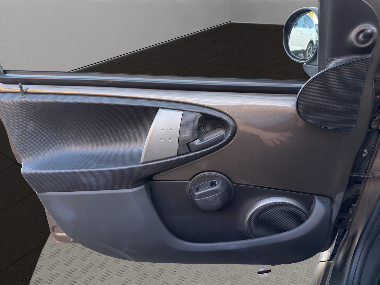 TOYOTA Aygo 1.0 VVT-i Luna-image-11