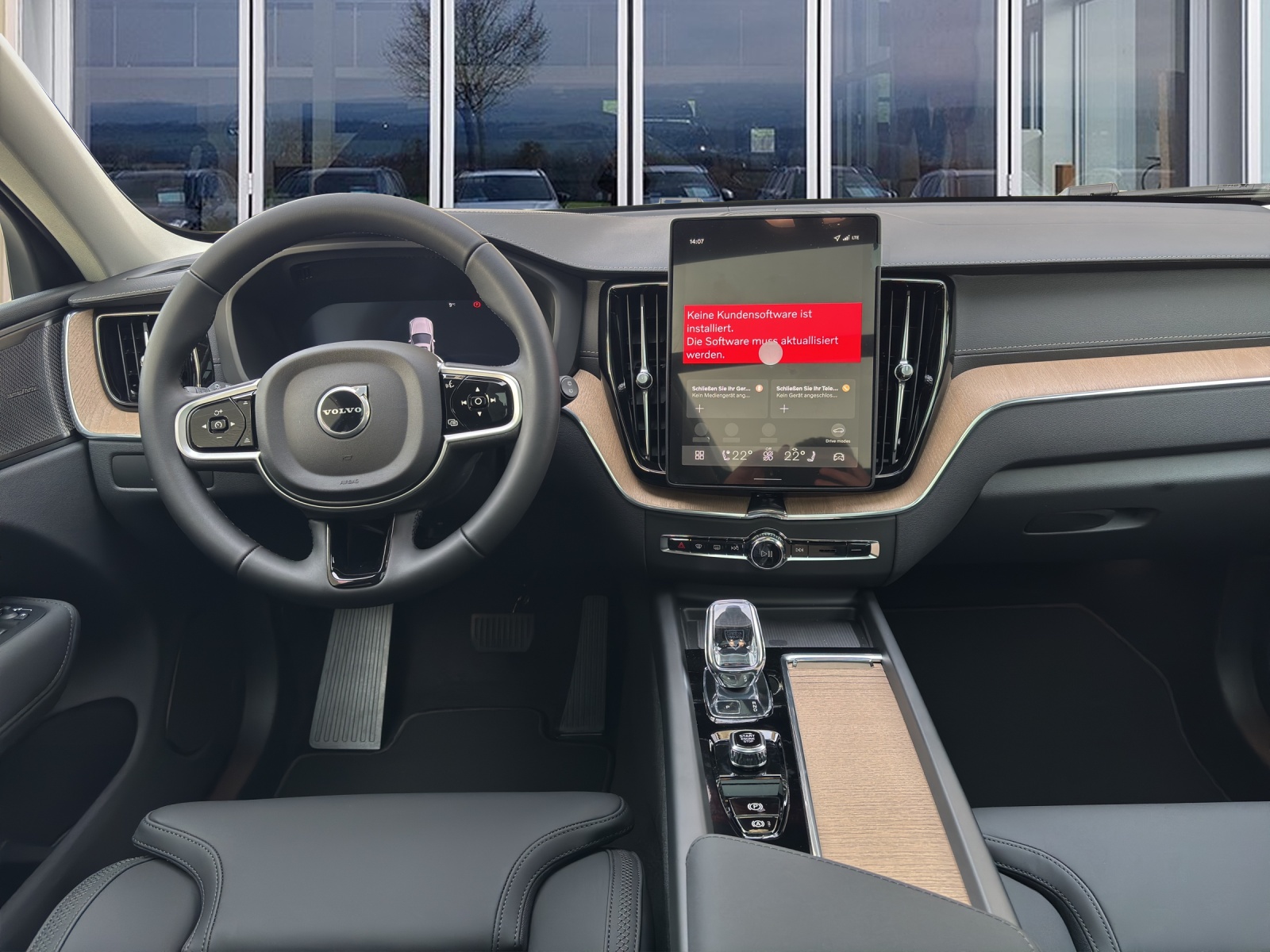 VOLVO XC60 2.0 B5 MH Ultra Dark AWD-image-9