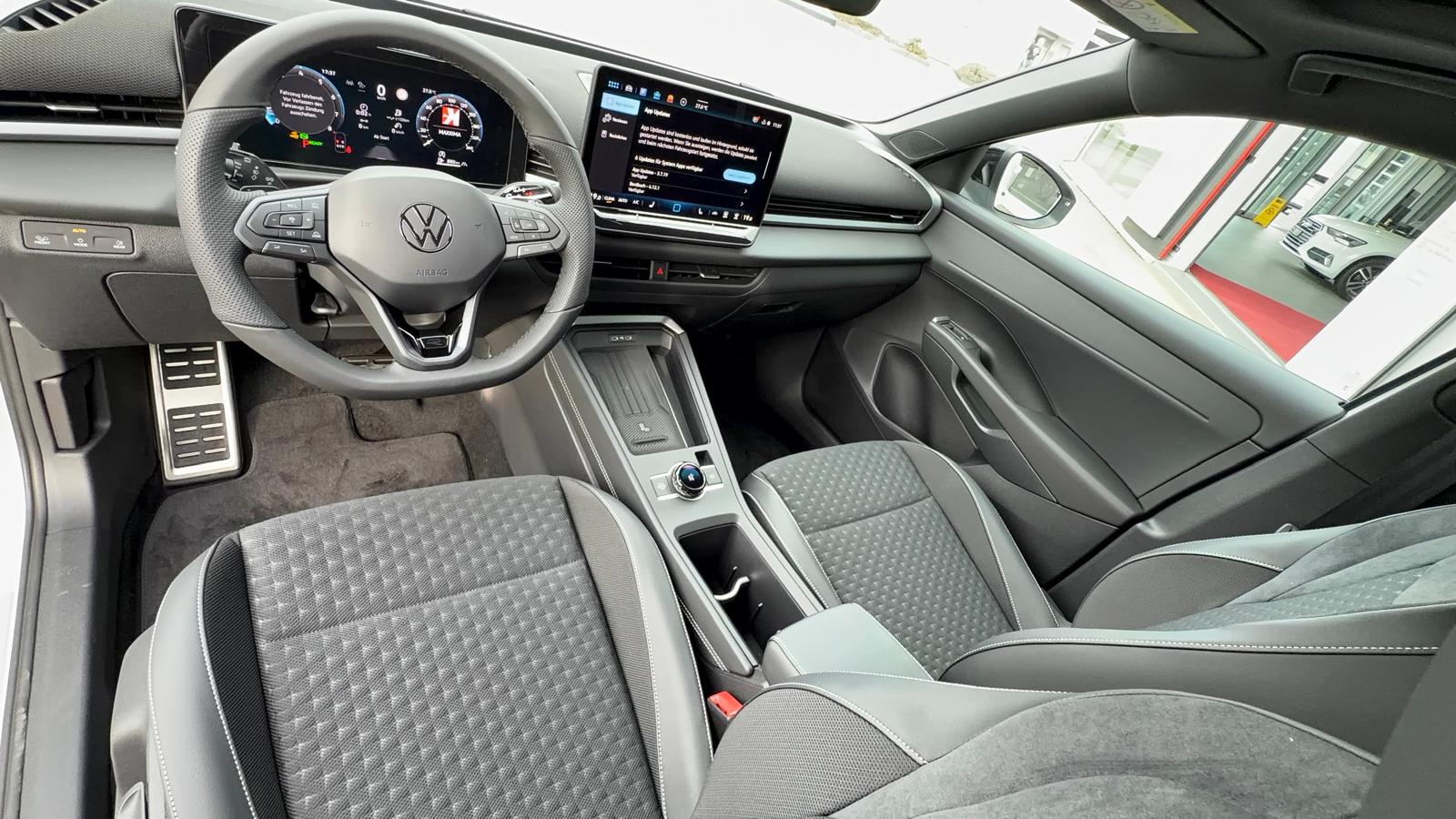 VW T-Roc 1.5 eTSI mHEV R-Line DSG-image-12