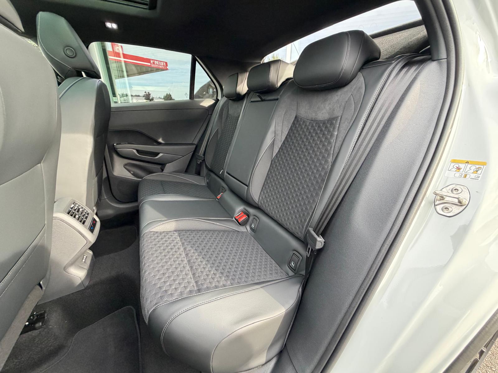 VW T-Roc 1.5 eTSI mHEV R-Line DSG-image-22