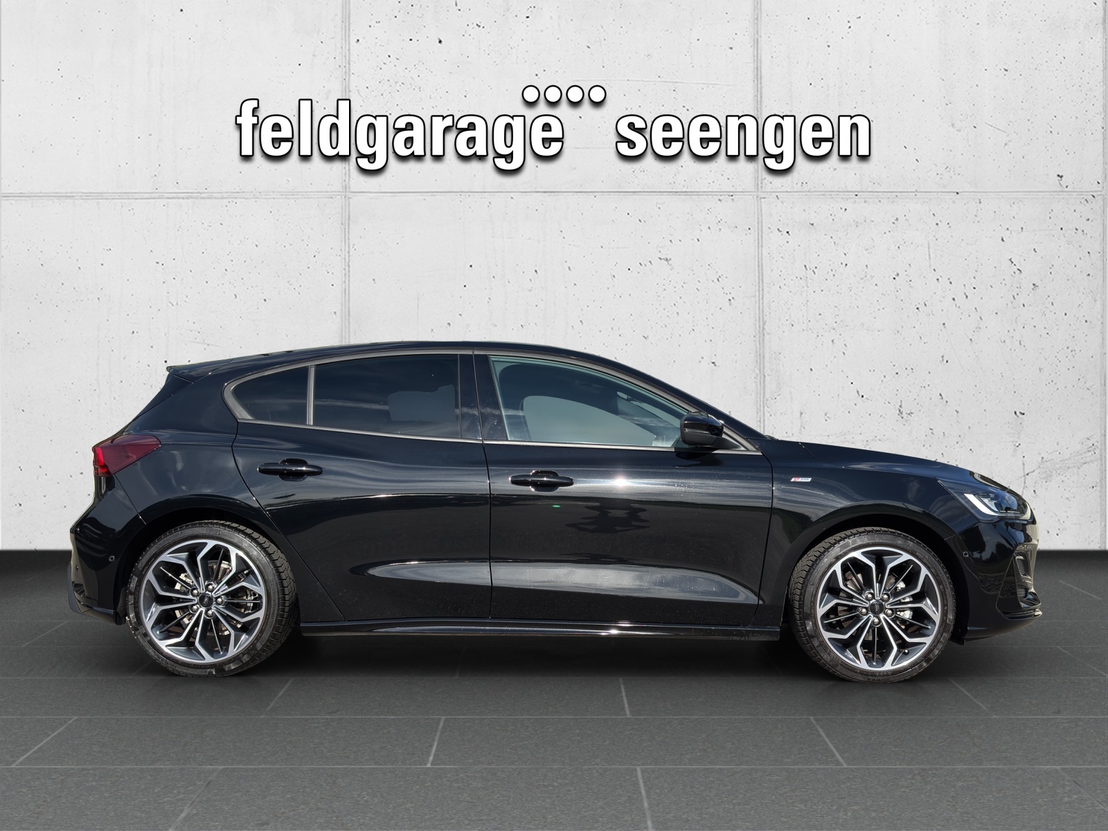 FORD Focus 1.0 MHEV ST-Line X Automat mit Rückfahrkamera, Head-Up Display & Side-Assist-showroom-element-3