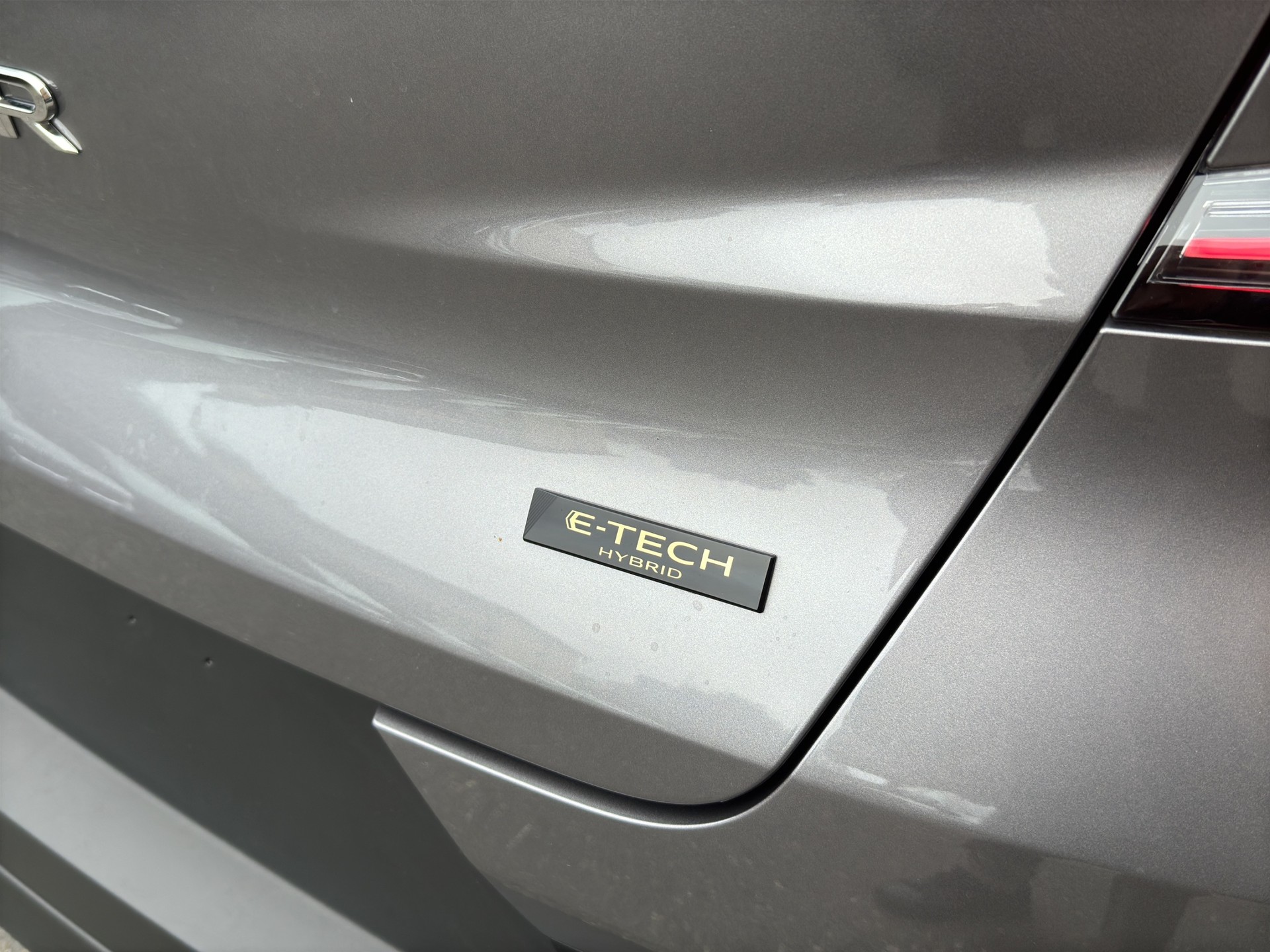 RENAULT Captur 1.8 E-Tech 160 Techno Aut.-image-8
