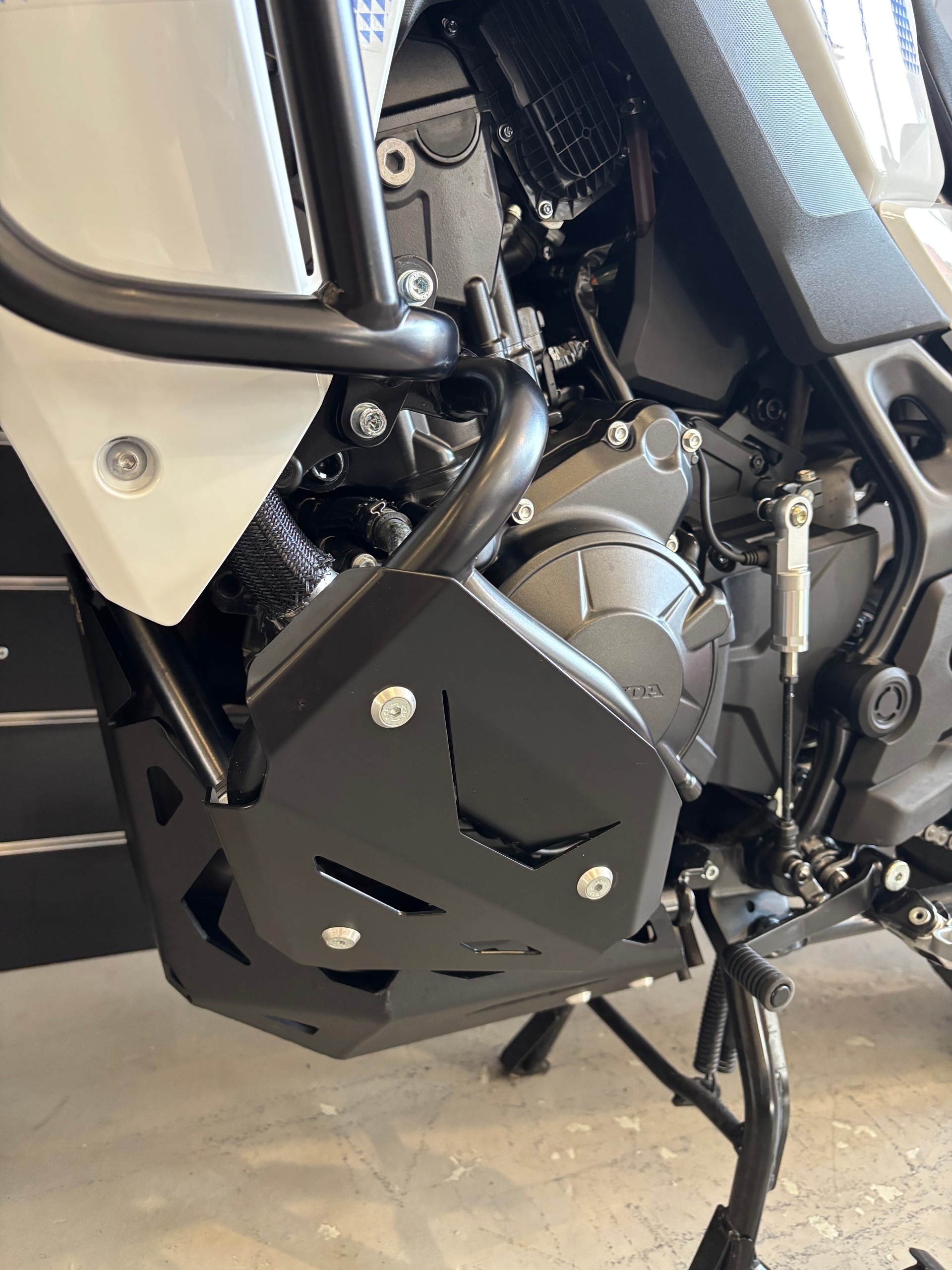 HONDA XL 750 Transalp-image-8