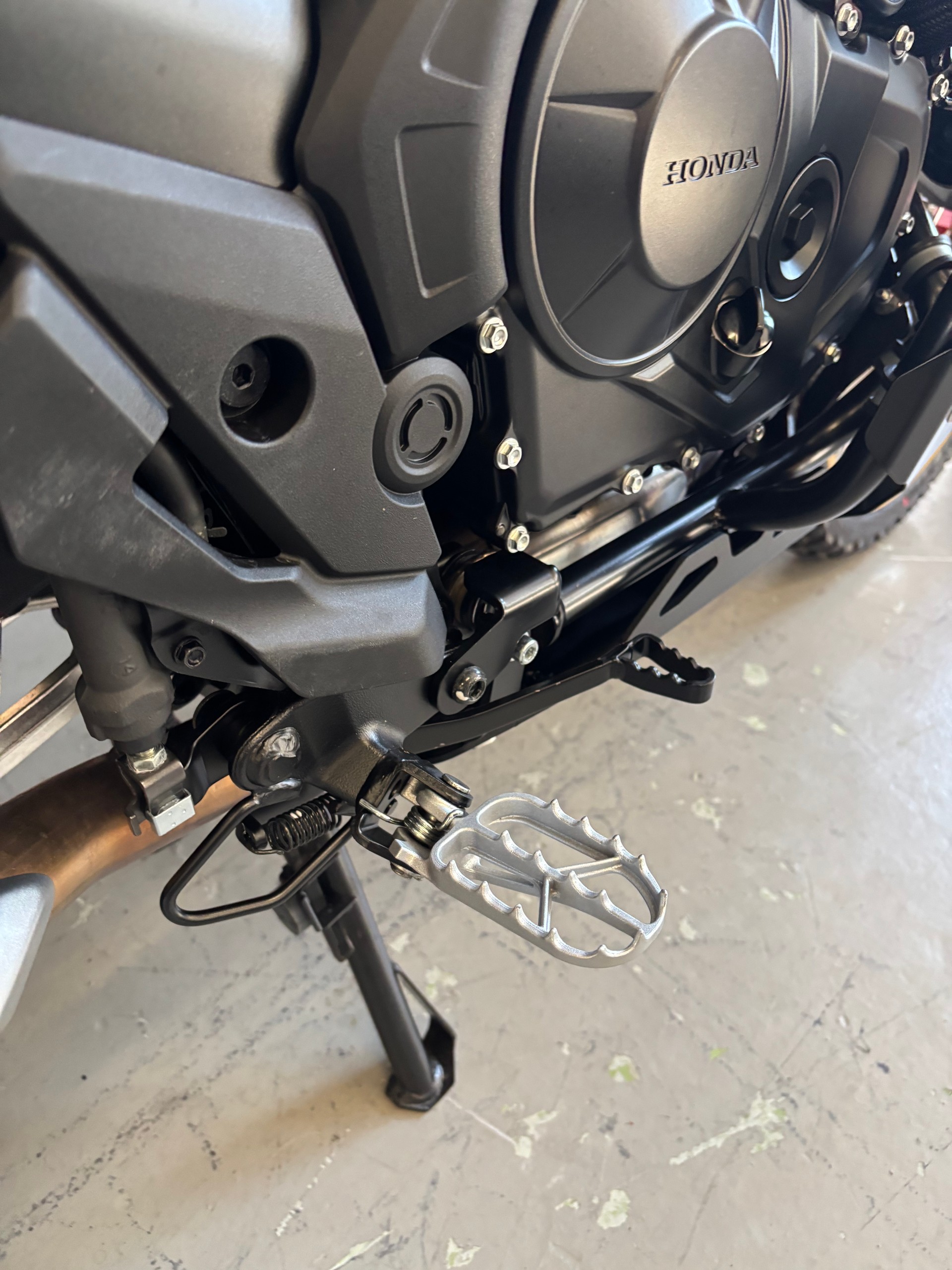HONDA XL 750 Transalp-image-11