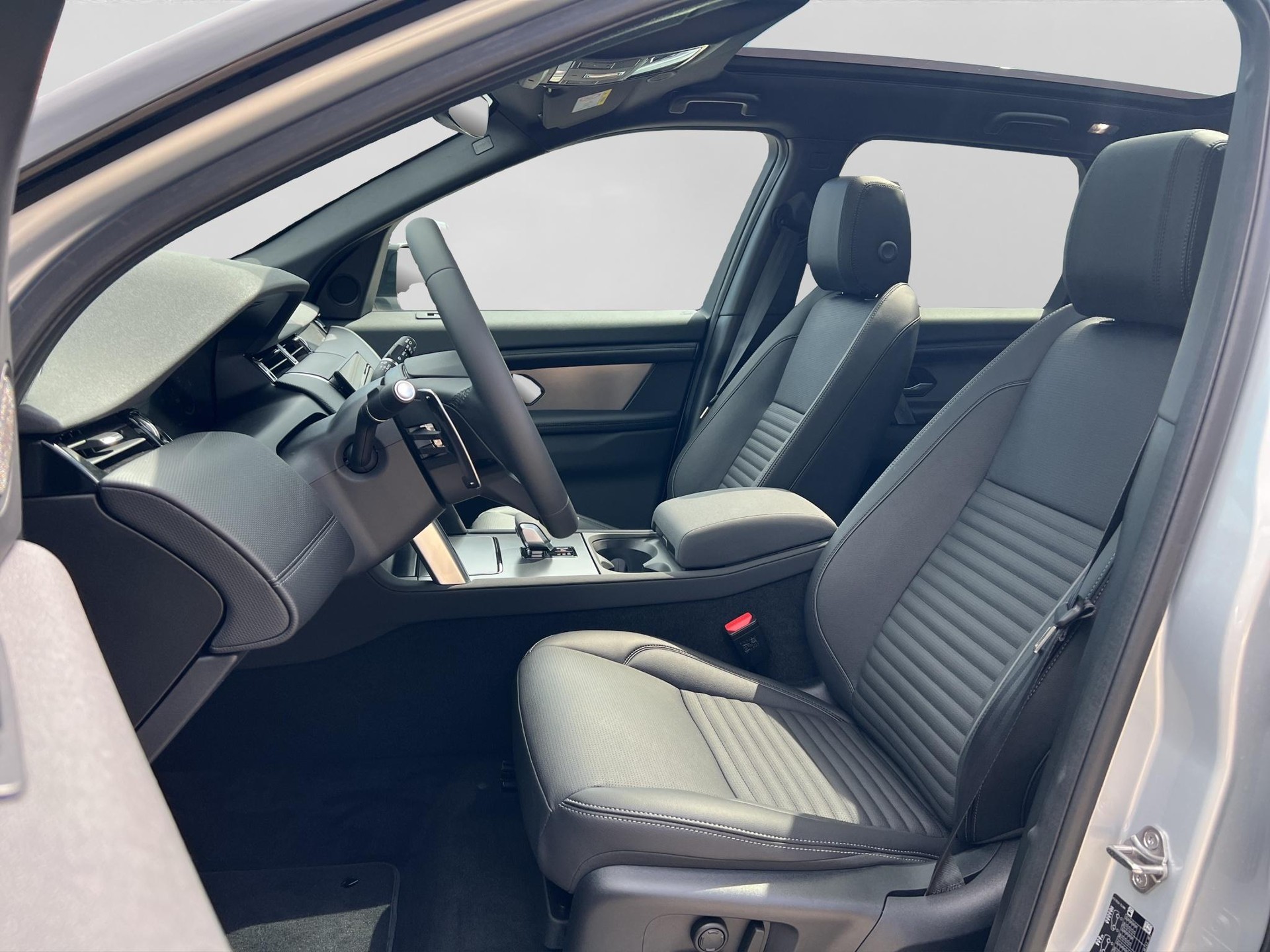 LAND ROVER Discovery Sport 1.5 T 270e Dynamic SE-showroom-element-2