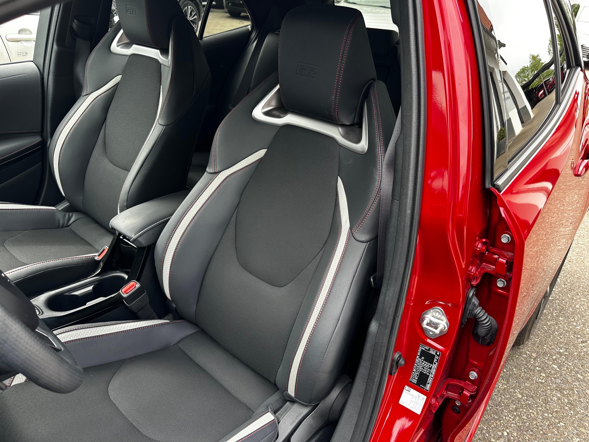 TOYOTA Corolla 2.0 HSD GR Sport-image-9