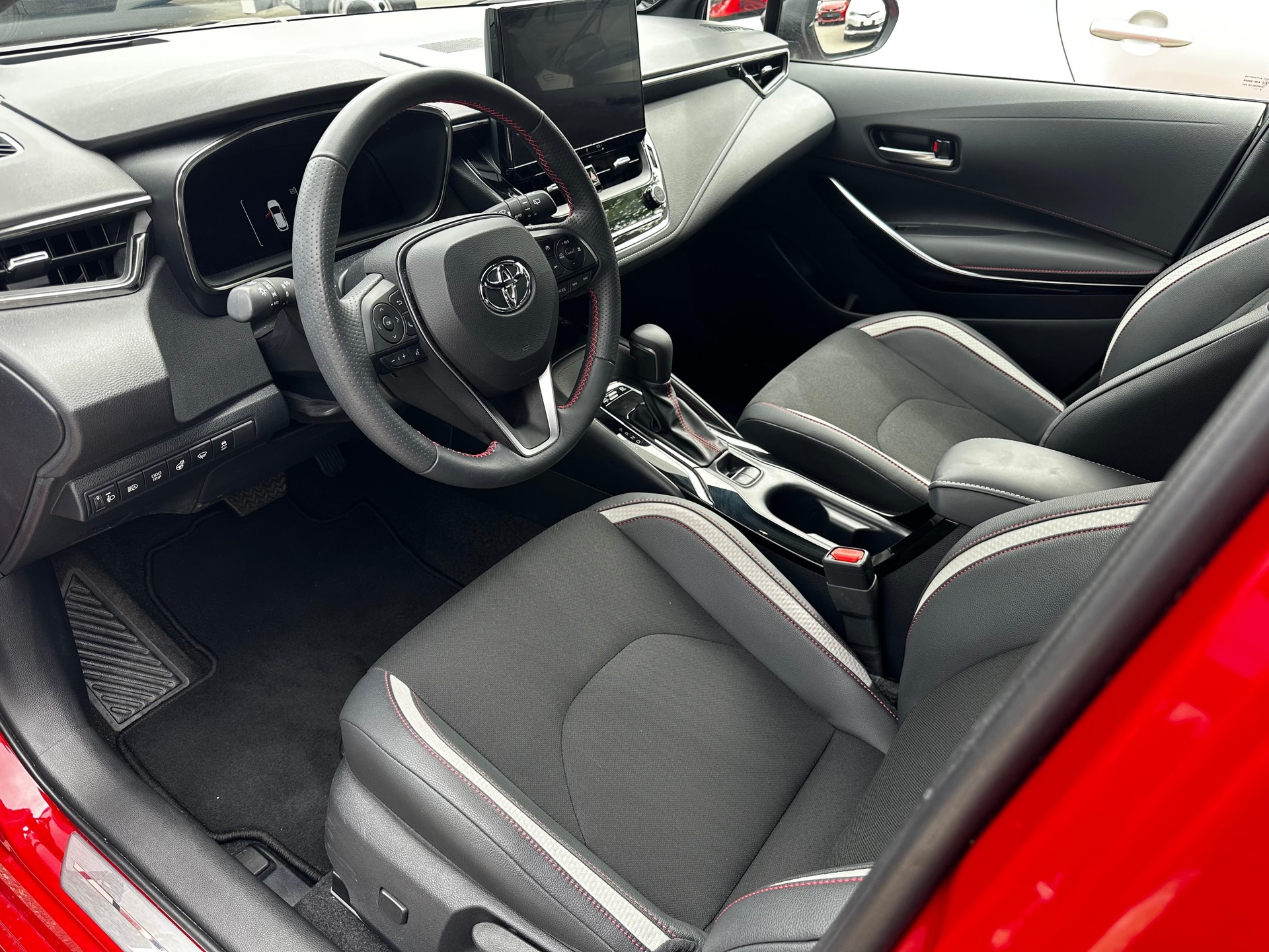 TOYOTA Corolla 2.0 HSD GR Sport-image-8