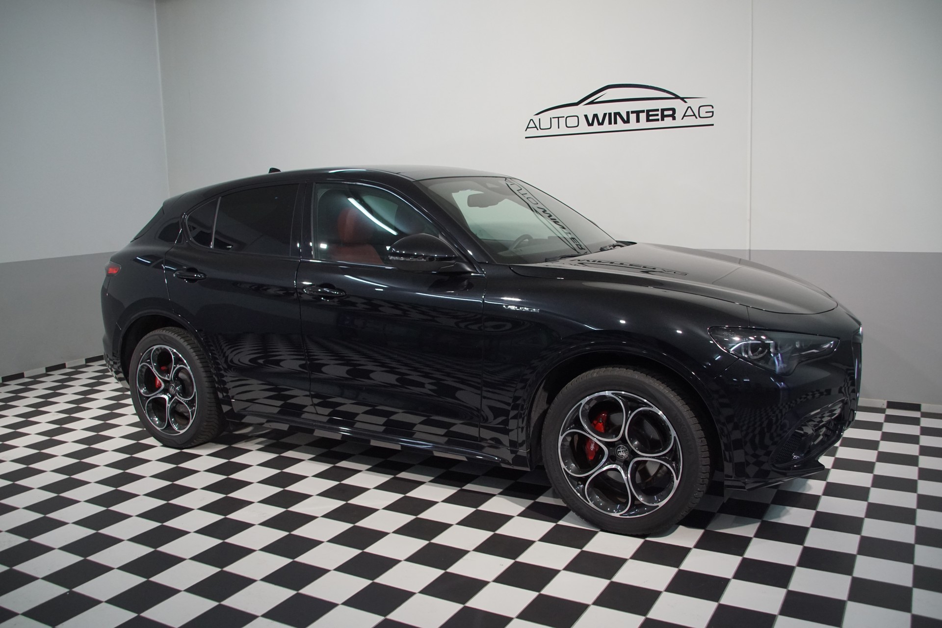 ALFA ROMEO Stelvio 2.0 Veloce Q4 AT8 +SKY swiss-showroom-element-2