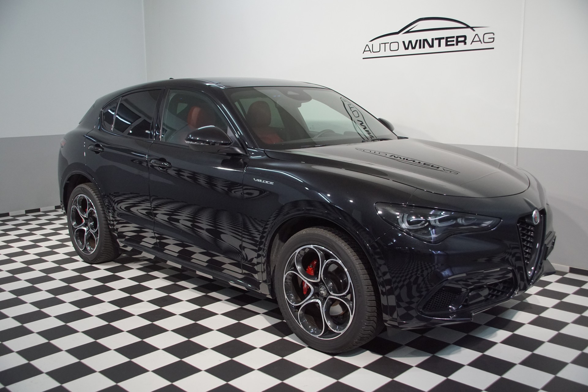 ALFA ROMEO Stelvio 2.0 Veloce Q4 AT8 +SKY swiss-showroom-element-3