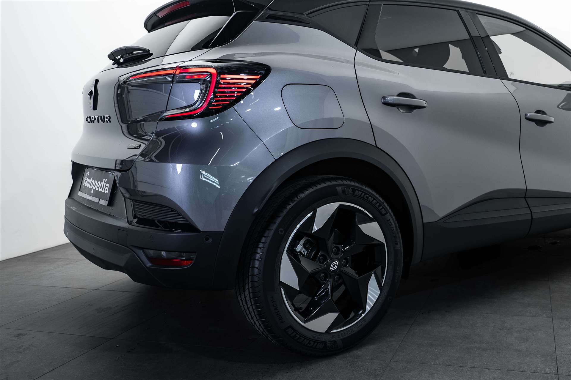 RENAULT Captur 1.8 E-Tech 160 Techno DHT-Automat-showroom-element-3