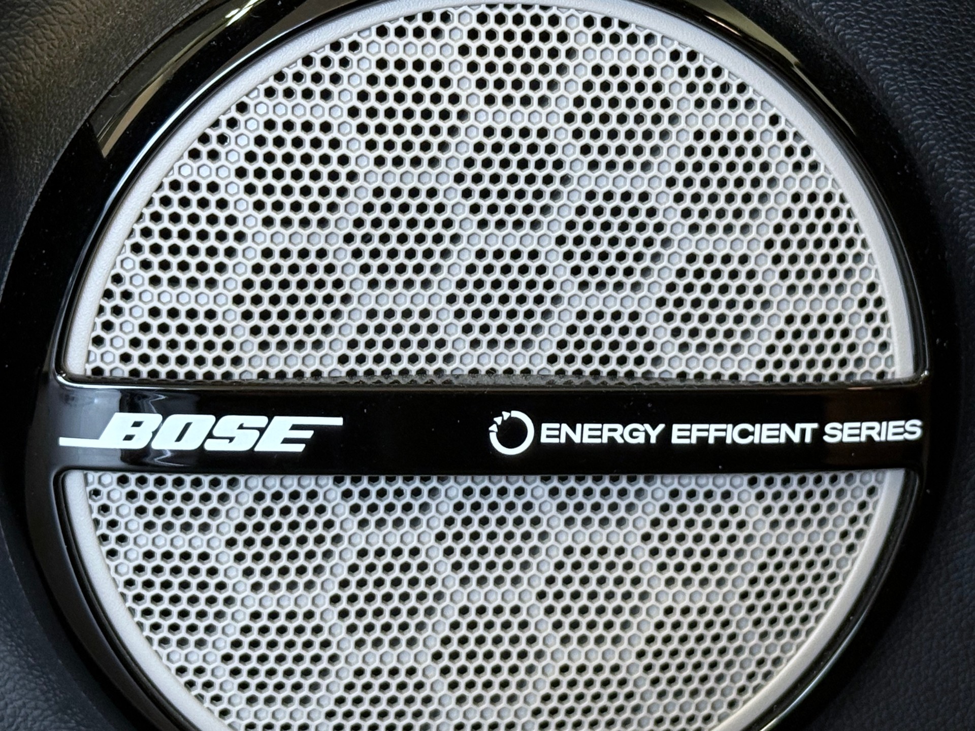 RENAULT Mégane 1.2 16V Turbo Bose EDC-image-27