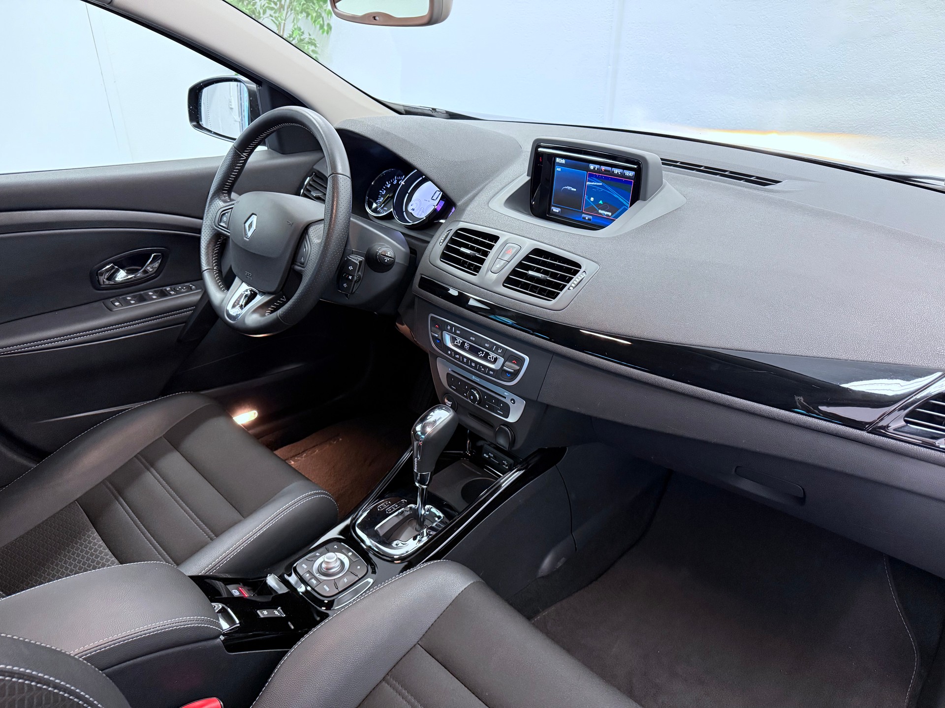 RENAULT Mégane 1.2 16V Turbo Bose EDC-image-19