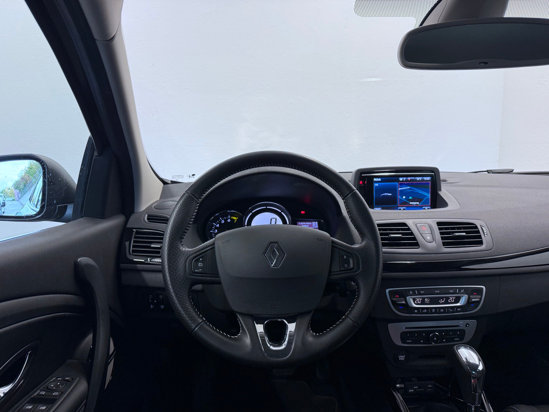 RENAULT Mégane 1.2 16V Turbo Bose EDC-image-14