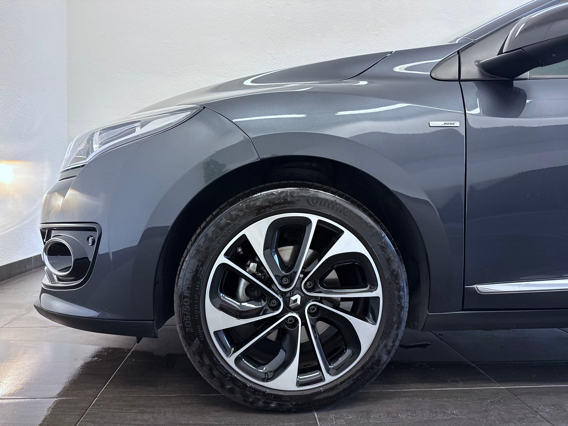 RENAULT Mégane 1.2 16V Turbo Bose EDC-image-5
