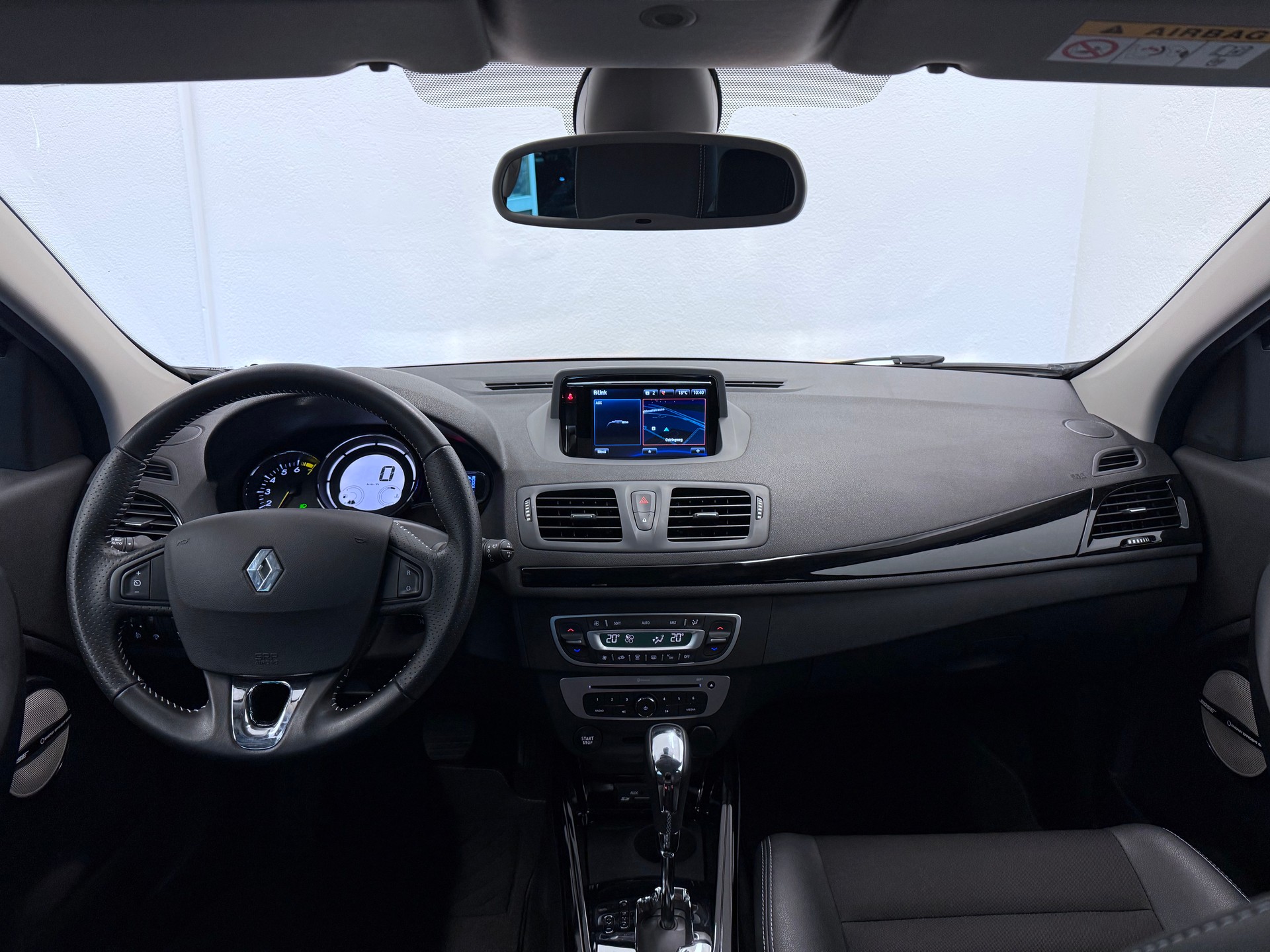 RENAULT Mégane 1.2 16V Turbo Bose EDC-image-13