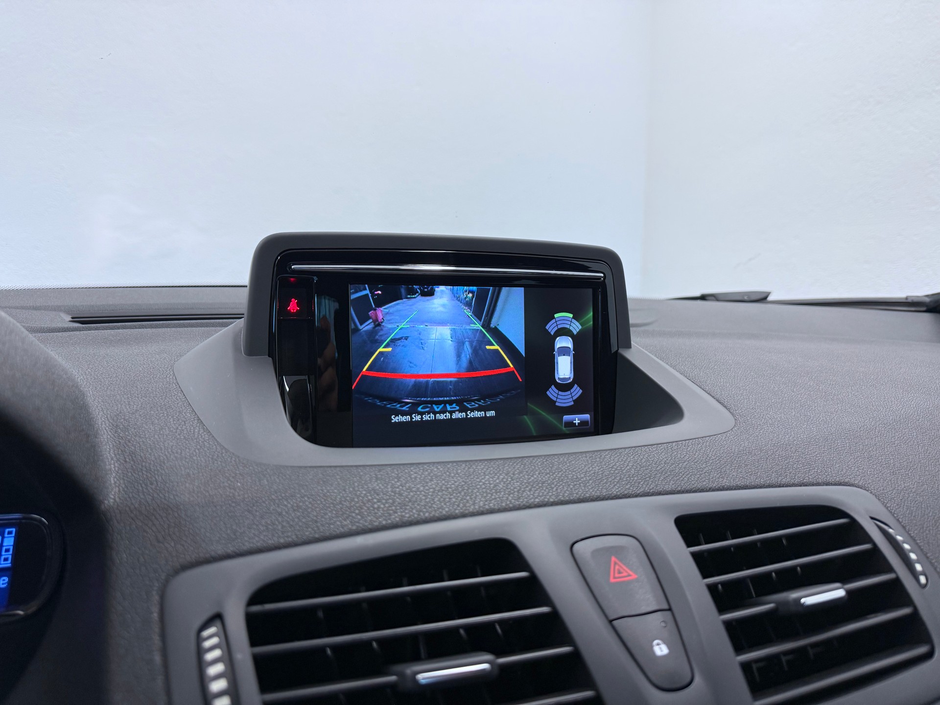 RENAULT Mégane 1.2 16V Turbo Bose EDC-image-23