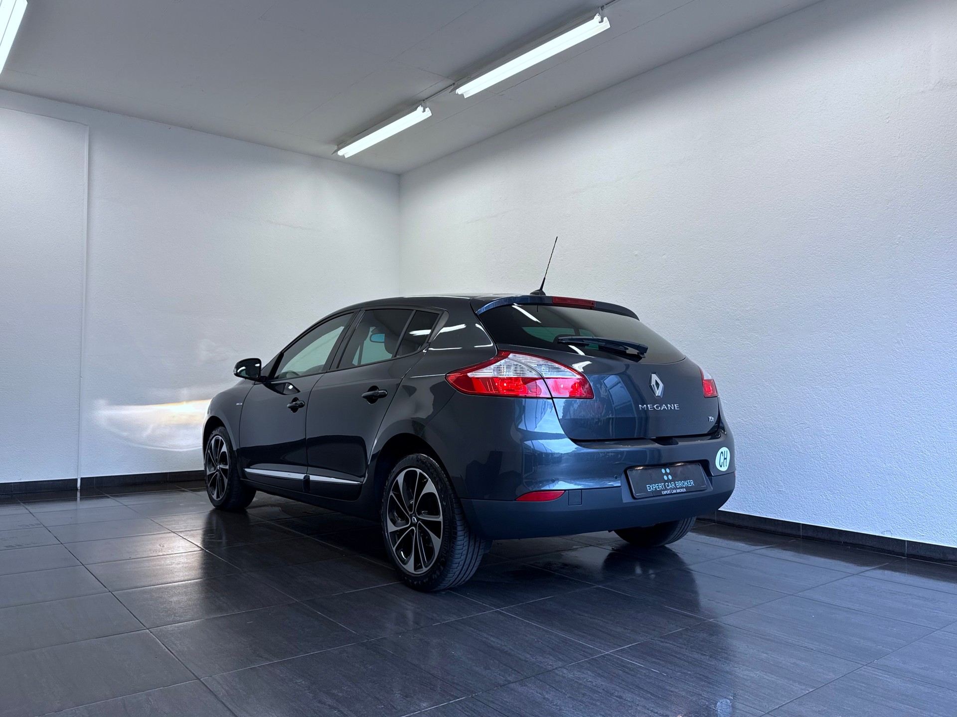 RENAULT Mégane 1.2 16V Turbo Bose EDC-image-9