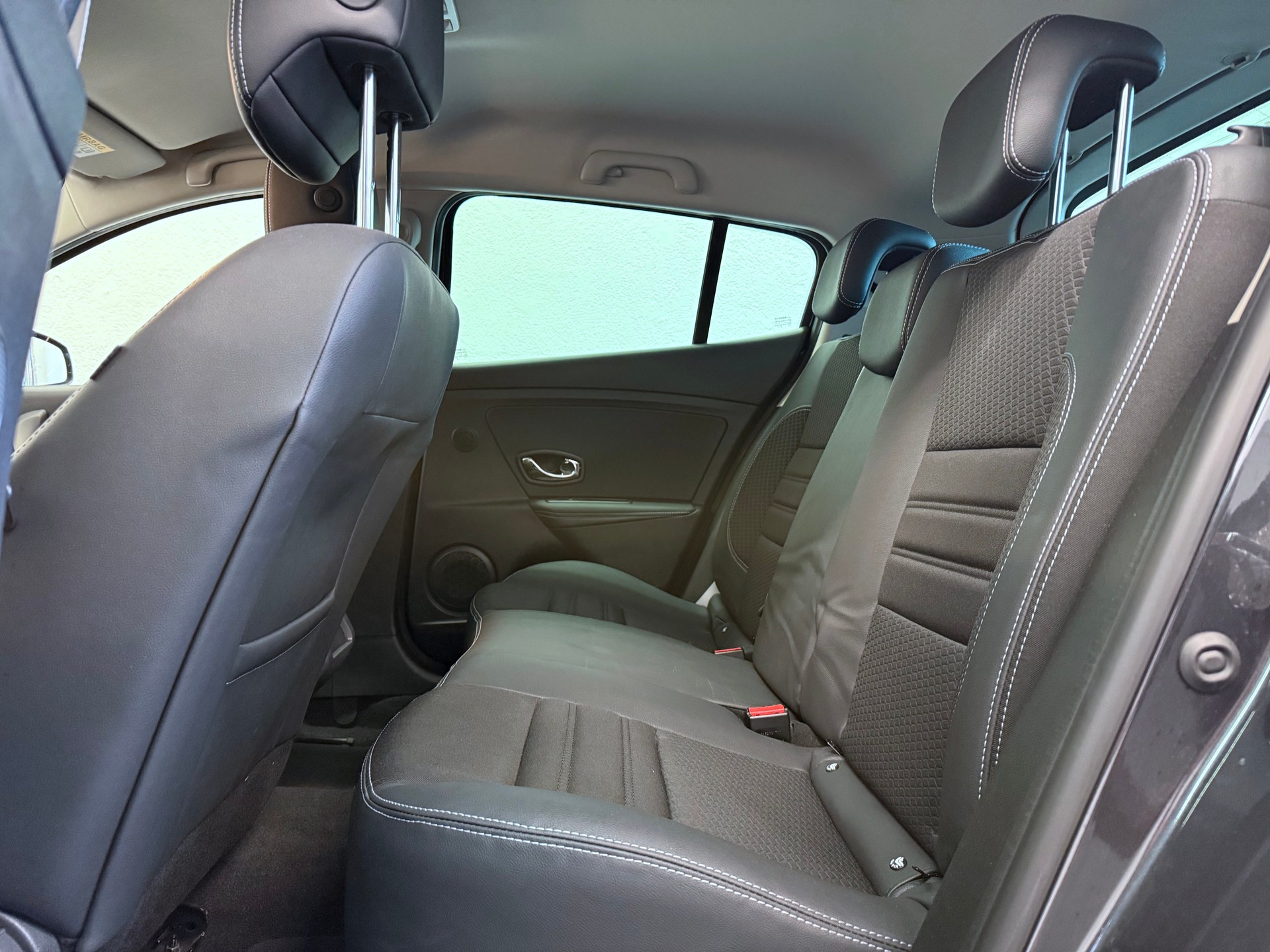 RENAULT Mégane 1.2 16V Turbo Bose EDC-image-21