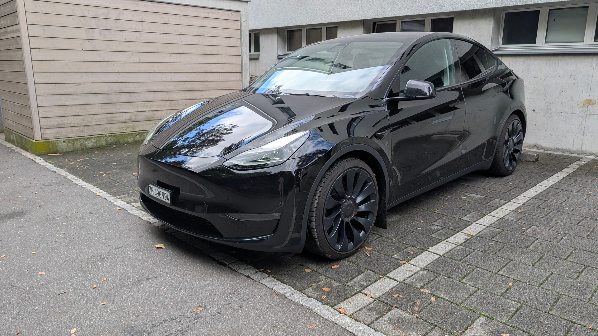 TESLA Model Y Performance AWD ⚡-image-1