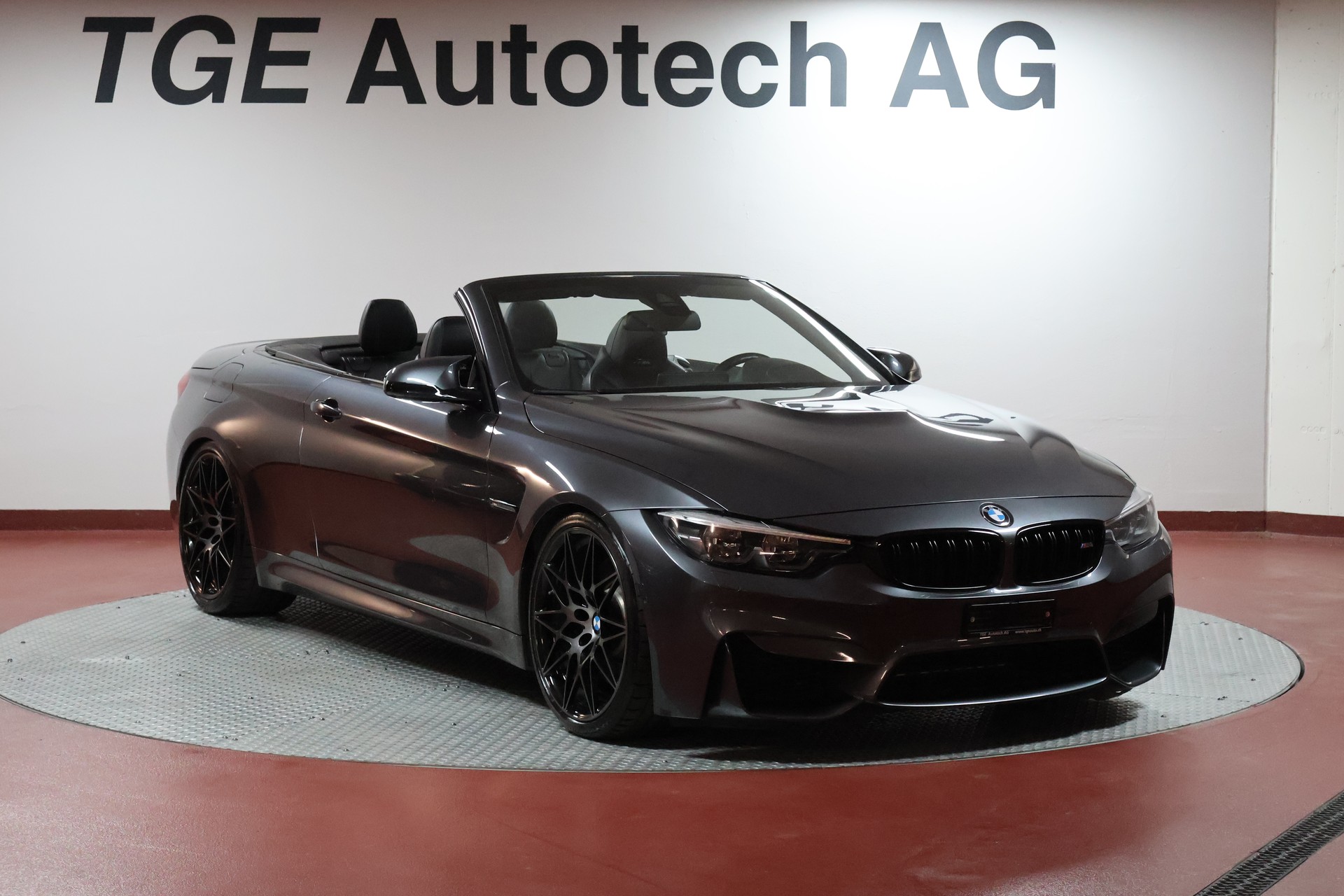 BMW M4 Cabriolet Drivelogic M Competition-showroom-element-2