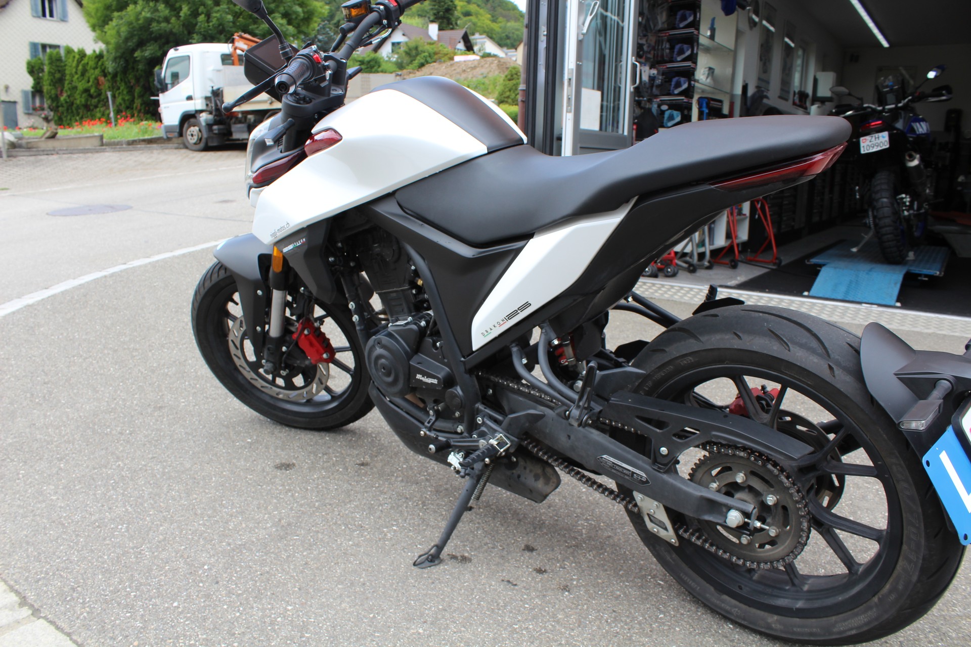 MALAGUTI Drakon 125 ABS-image-4