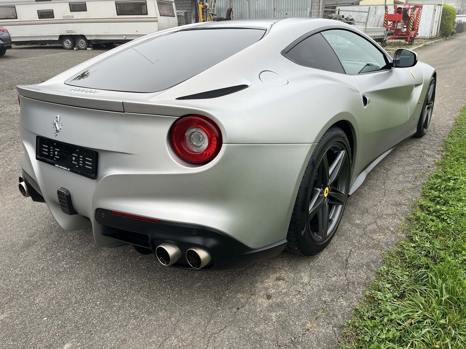 FERRARI F12-image-7