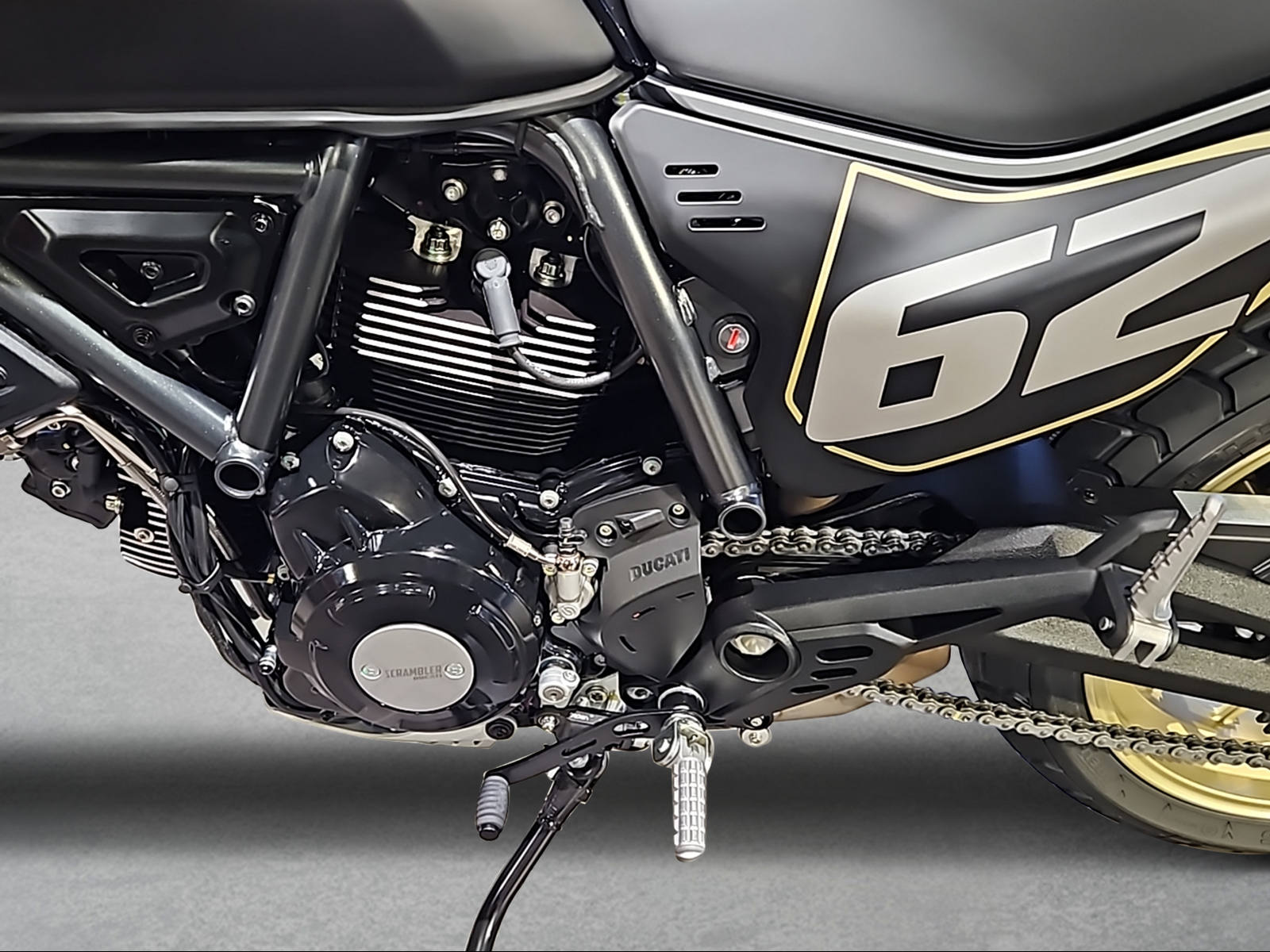 DUCATI Scrambler 803 Full Throttle-image-5