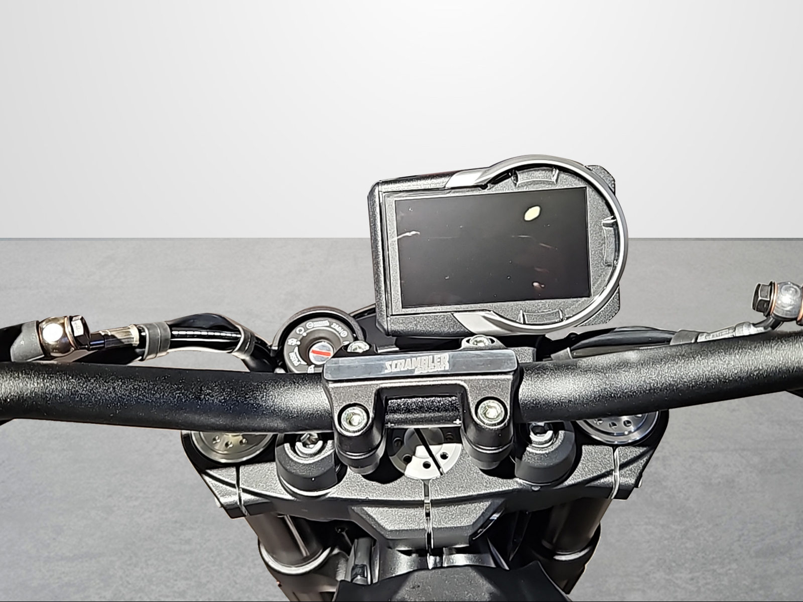 DUCATI Scrambler 803 Full Throttle-image-11