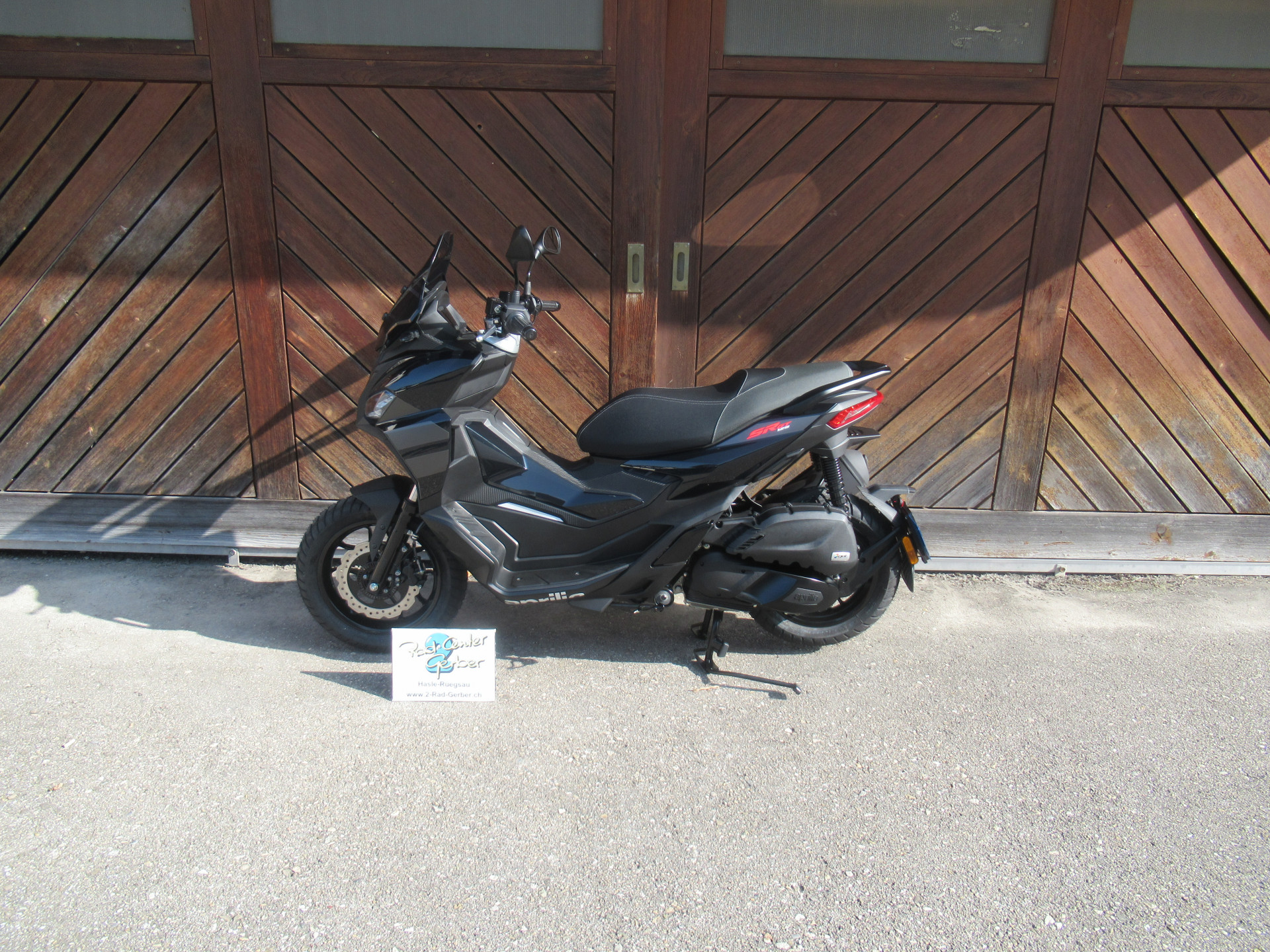 APRILIA SR GT 125-image-5
