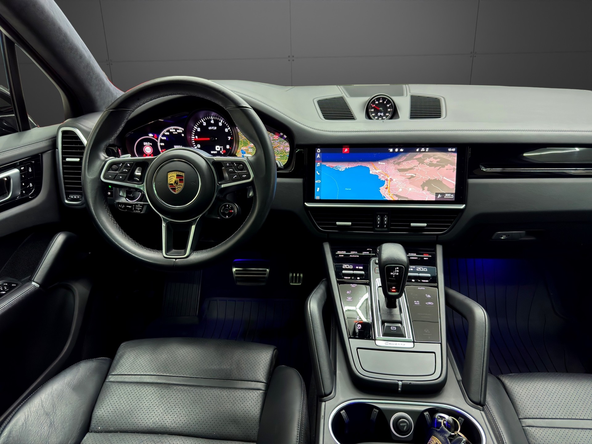 PORSCHE Cayenne GTS-image-11