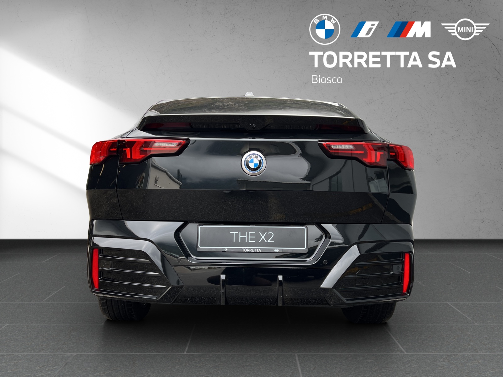 BMW iX2 xDrive 30 M Sport-image-4