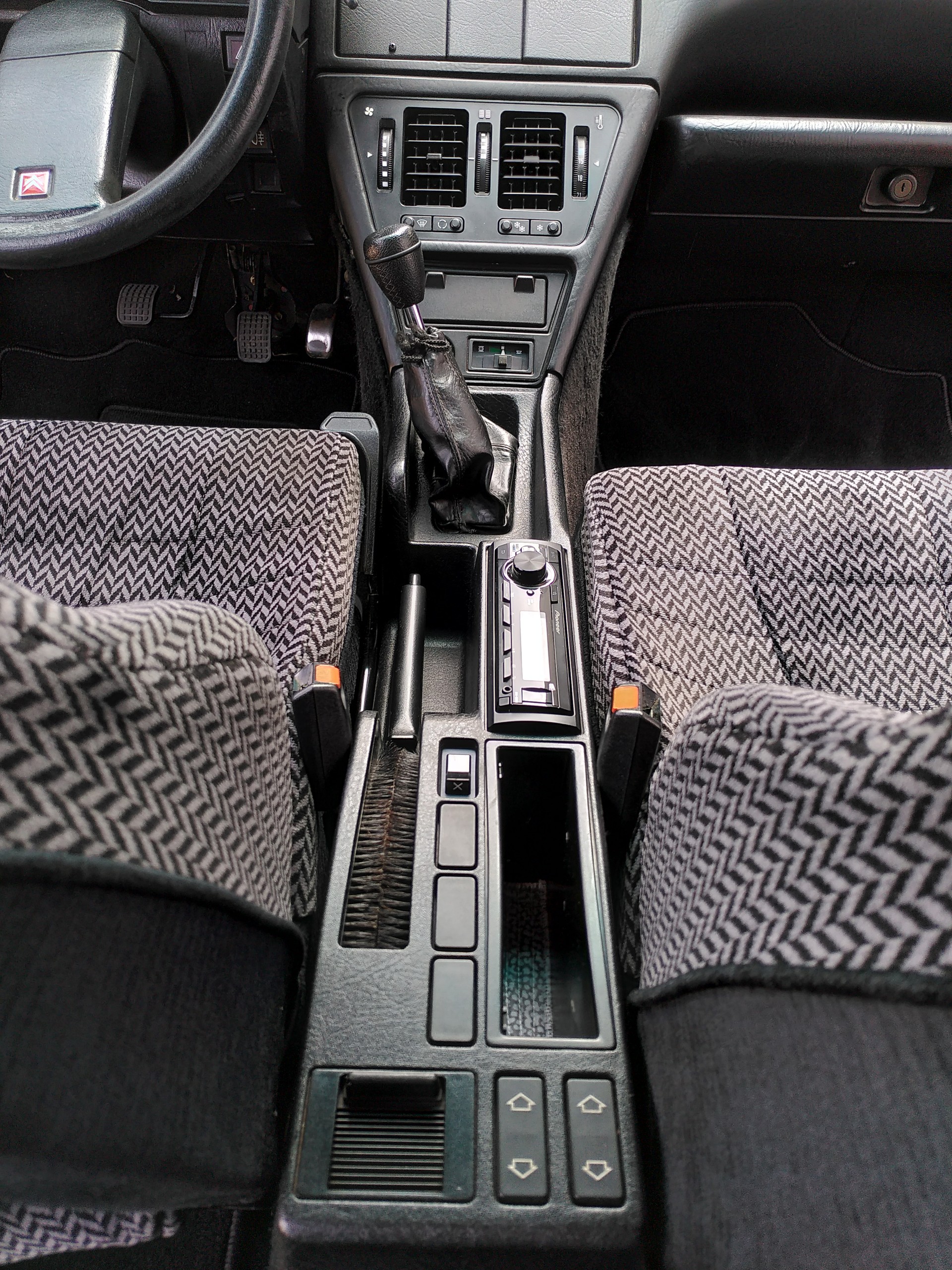 CITROEN CX 25 Gti 5-Gang-image-10