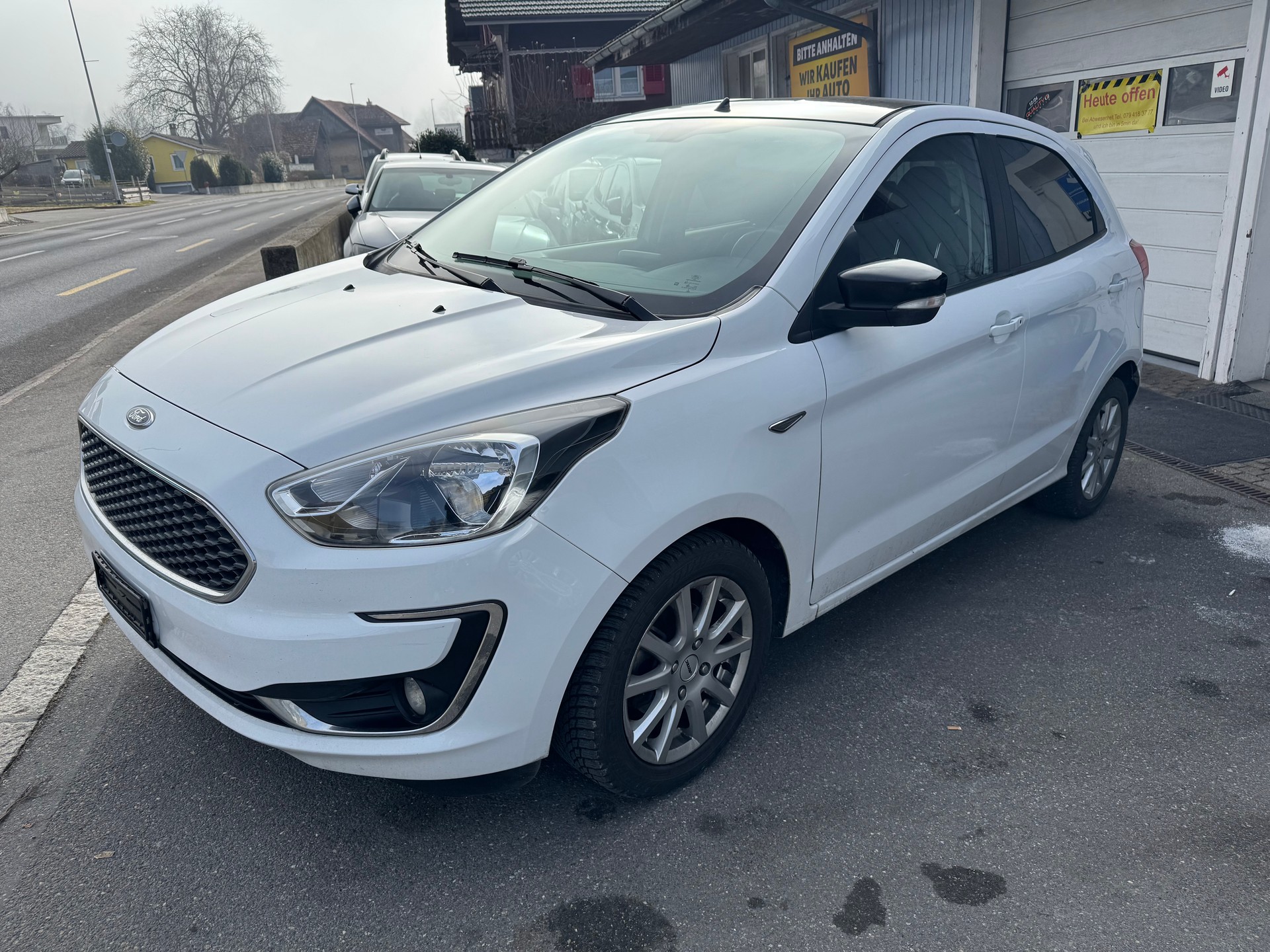 FORD KA+ 1.2 Ti-VCT Active-showroom-element-1