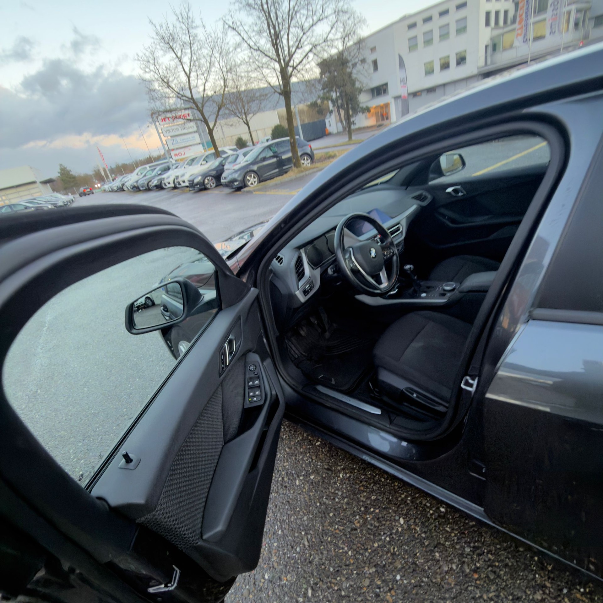 BMW 118d-image-10