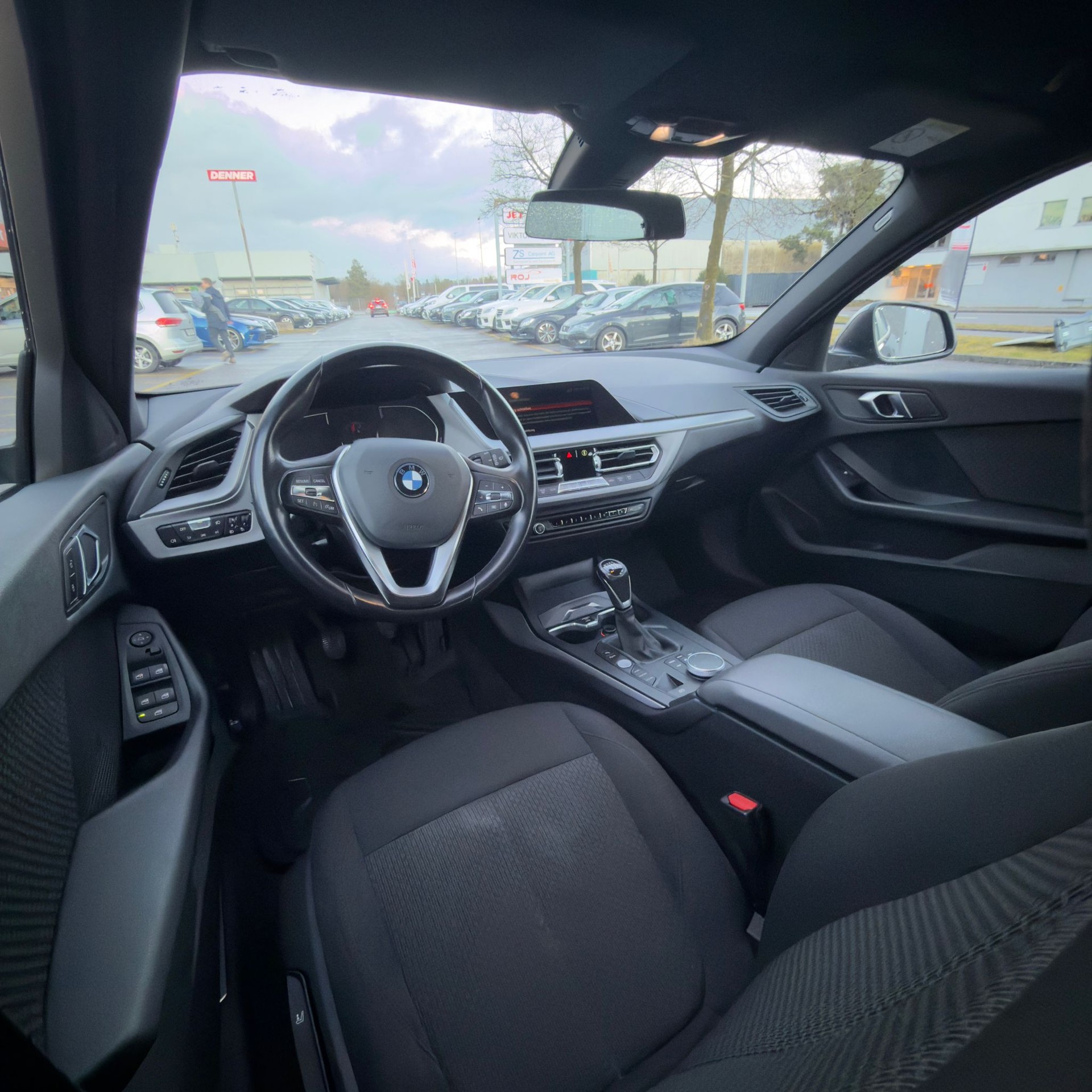 BMW 118d-image-11