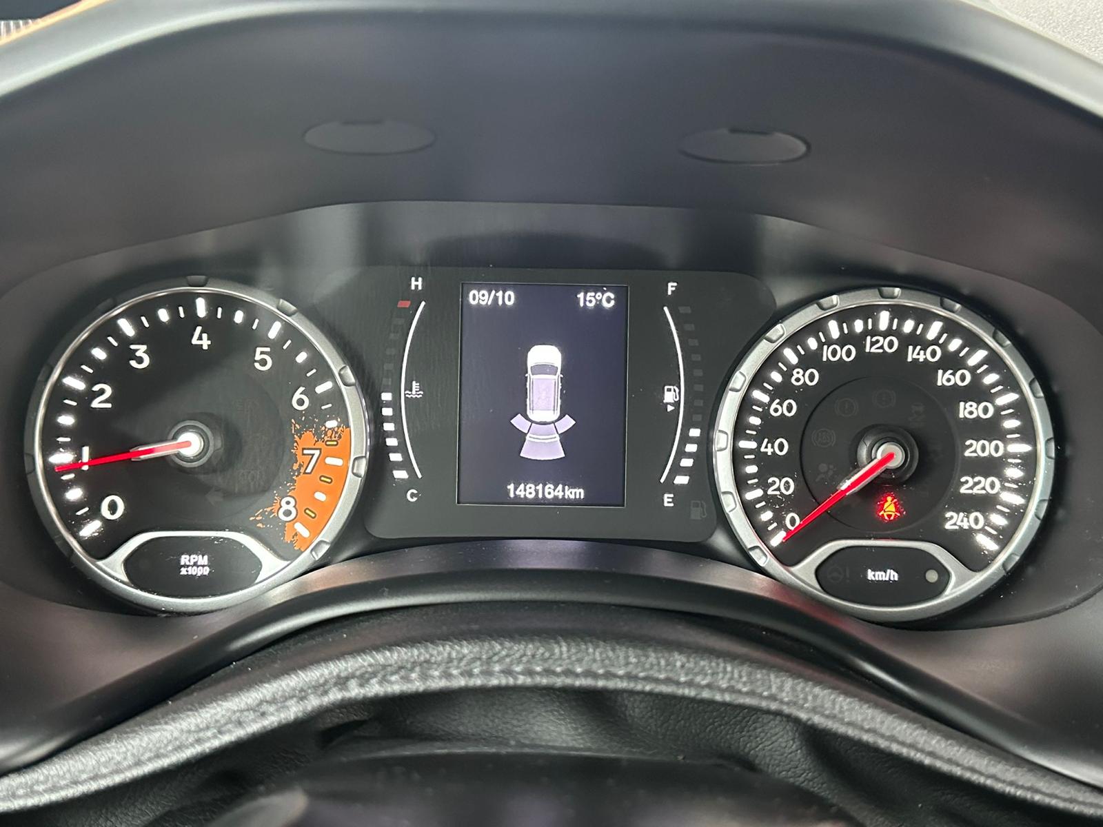 JEEP Renegade 1.4 Turbo Street Edition-image-14